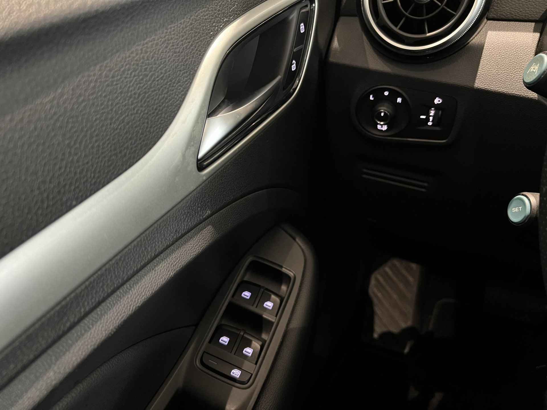 MG ZS EV Luxury 45 kWh / Apple Carplay / Schuif-kantel dak / Camera / Trekhaak / Stoelverwarming - 25/29