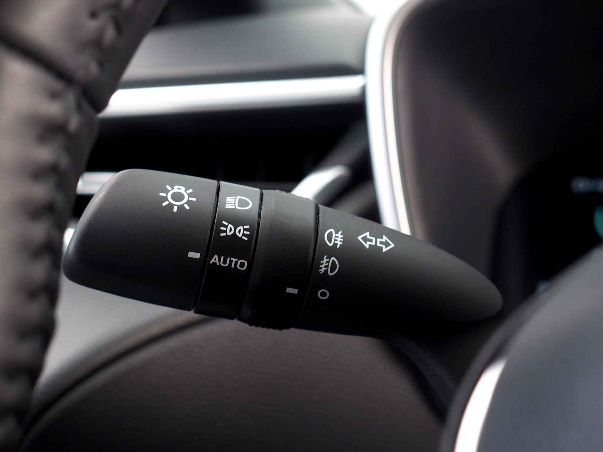 Toyota Corolla Cross 2.0 High Power Hybrid Style | Apple CarPlay | Adaptive Cruise Control | Achteruitrijcamera - 30/36