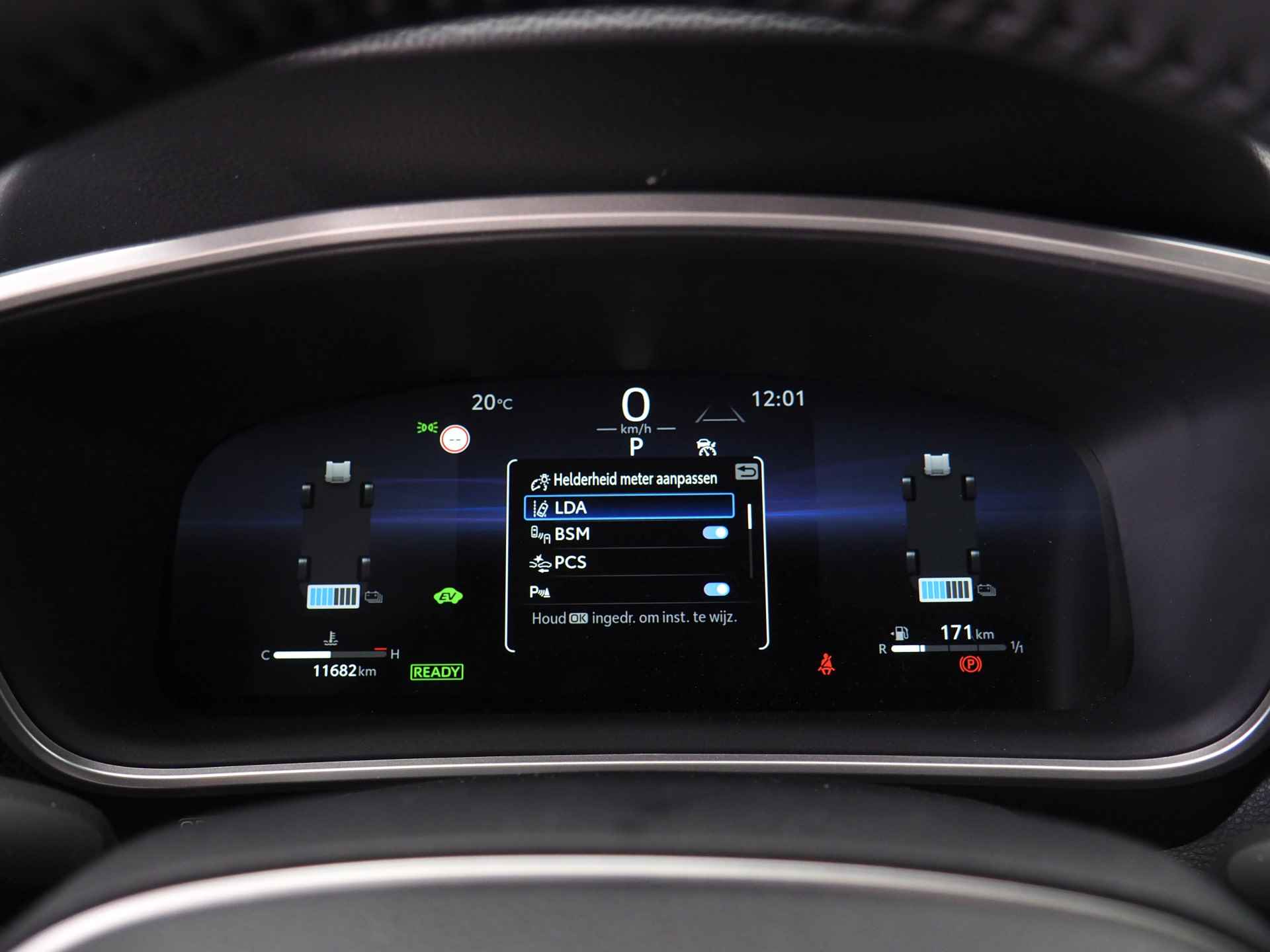 Toyota Corolla Cross 2.0 High Power Hybrid Style | Apple CarPlay | Adaptive Cruise Control | Achteruitrijcamera - 33/36