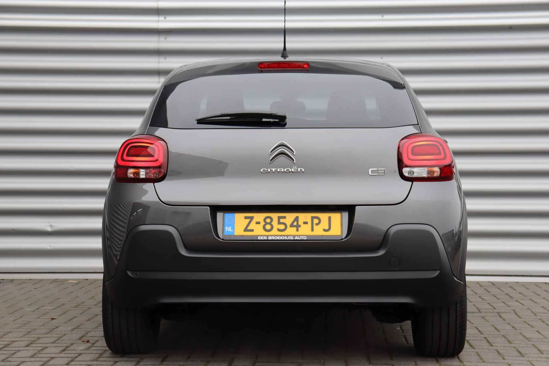 Citroën C3 1.2 PURETECH 110PK MAX AUTOMAAT / NAVI / LEDER / CLIMA / LED / PDC / 16" LMV / CAMERA / KEYLESS / BLUETOOTH / CRUISECONTROL / 1E - 8/37