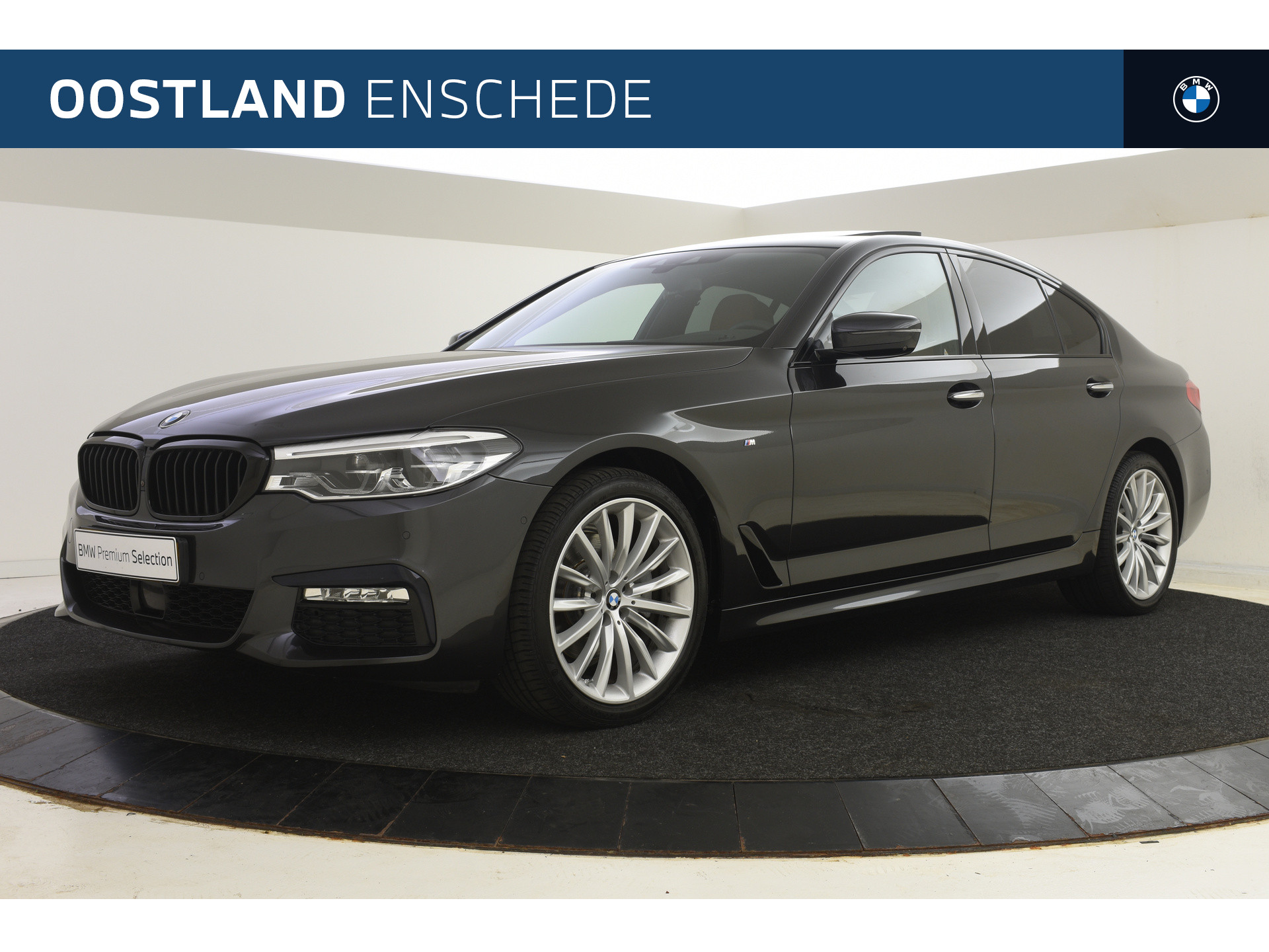 BMW 5 Serie 520d High Executive M Sport Automaat / Schuif-kanteldak / Trekhaak / Adaptieve LED / Parking Assistant Plus / Stoelventilatie / Active steering