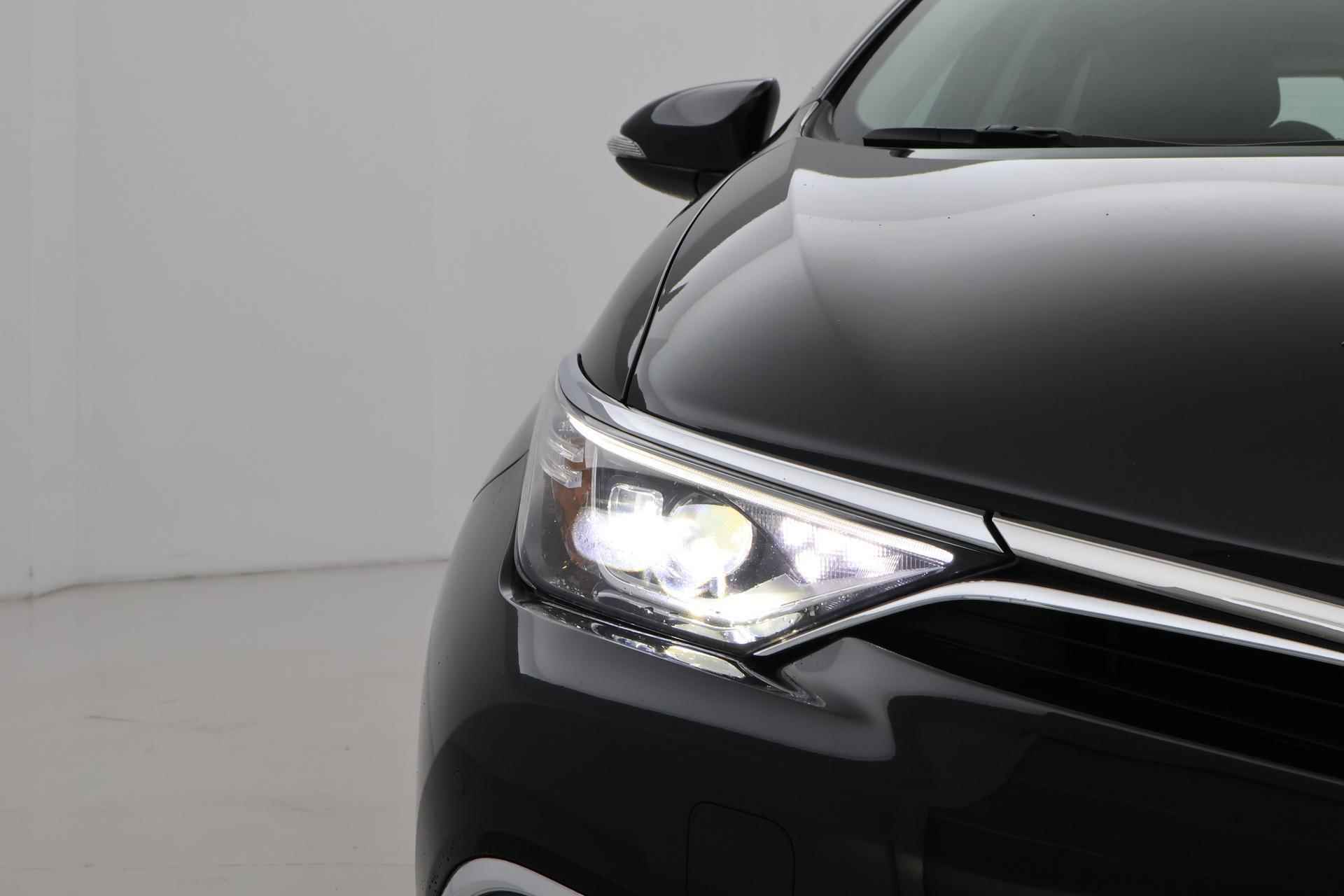 Toyota Auris Touring Sports 1.8 Hybrid Lease pro | Panoramadak | Navigatie - 11/36