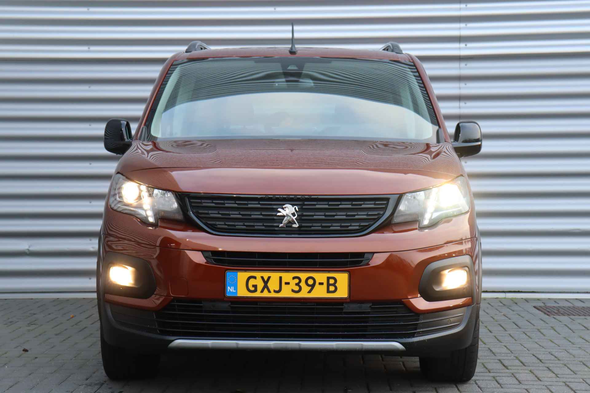 Peugeot Rifter 1.2 PURETECH 130PK GT-LINE AUTOMAAT / NAVI / CLIMA / LED / PDC / 17" LMV / UNIEK / CAMERA / KEYLESS / PANO. DAK / AFN. TREKHAAK - 5/46