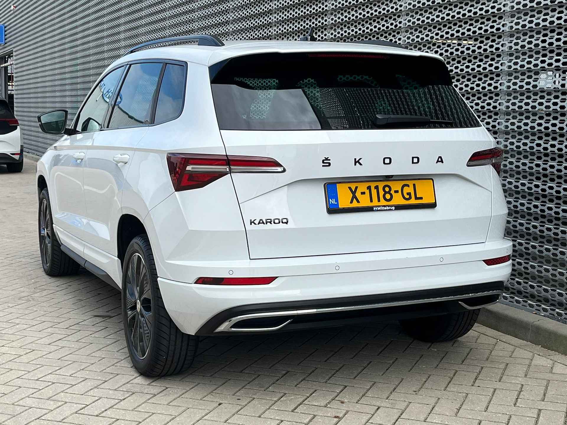 Škoda Karoq 1.5 TSI ACT Sportline Business /18" LMV / Digitale Cockpit / Stuur + Stoelverwarming / LED Matrix ** - 6/35