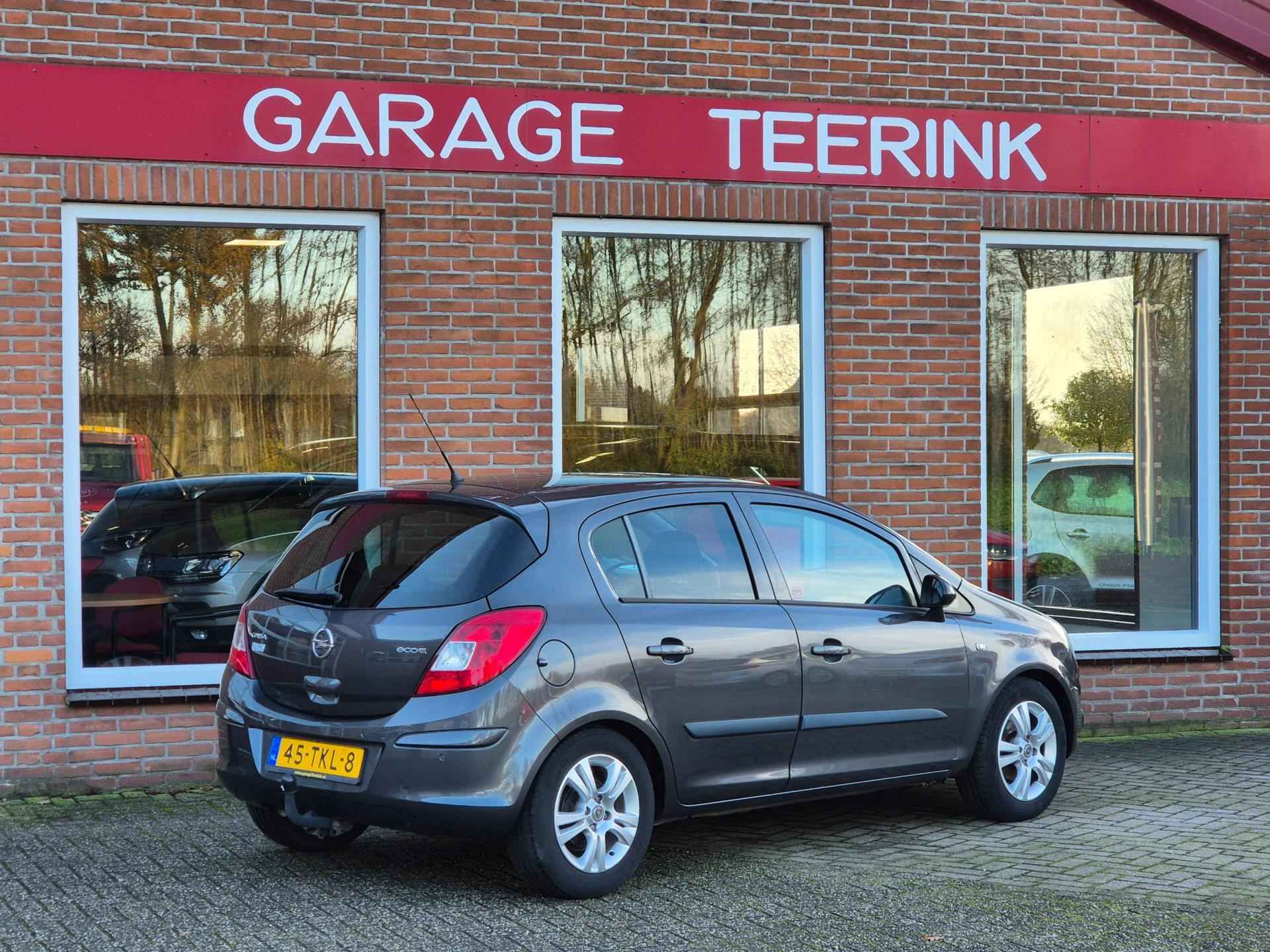 Opel Corsa 1.3 CDTi EcoFlex S/S Cosmo 95PK 5drs clima, cruise, pdc, lmv, trekhaak RIJKLAAR - 4/18