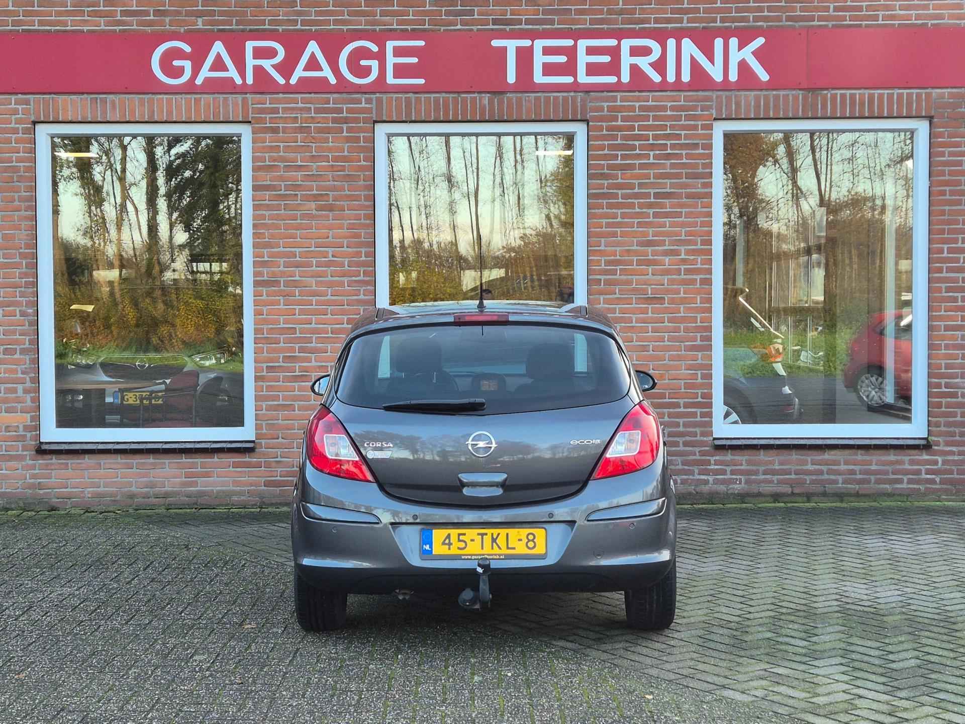 Opel Corsa 1.3 CDTi EcoFlex S/S Cosmo 95PK 5drs clima, cruise, pdc, lmv, trekhaak RIJKLAAR - 17/18