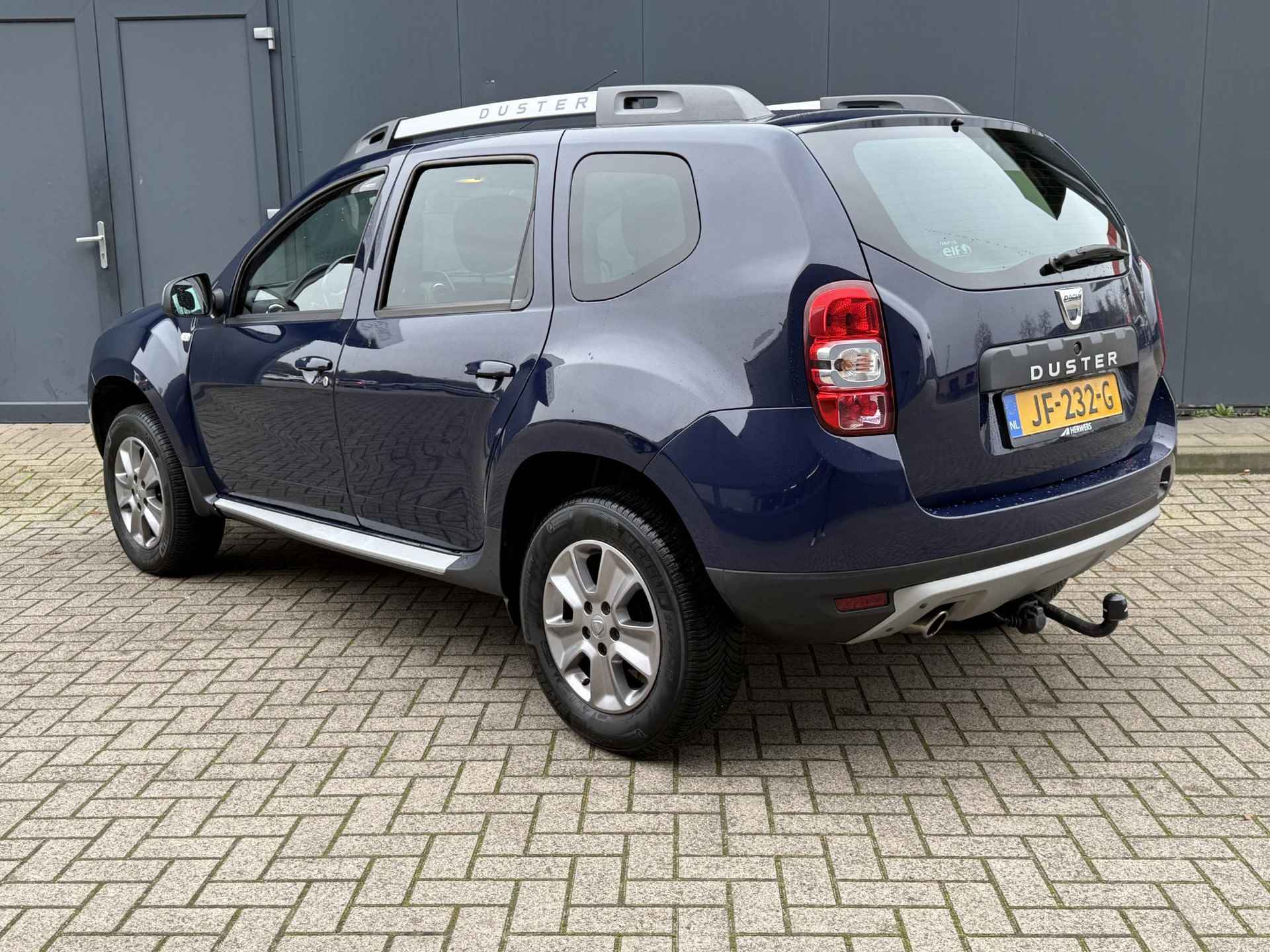 Dacia Duster 1.2 TCe 4x2 Lauréate / Trekhaak / Cruise Control / Airco / All-Season banden /  Bluetooth / set Winterbanden - 13/35