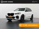 BMW X5 xDrive45e High Executive M-Sport | Sky Lounge Panormadak | Trekhaak | Laser Licht | Luchtvering | Stoel&Stuurverwarming | Navigatie | Parkeercamera 360° | Rijassistent-Systeem | Shadowline | 22" Lichtmetaal |