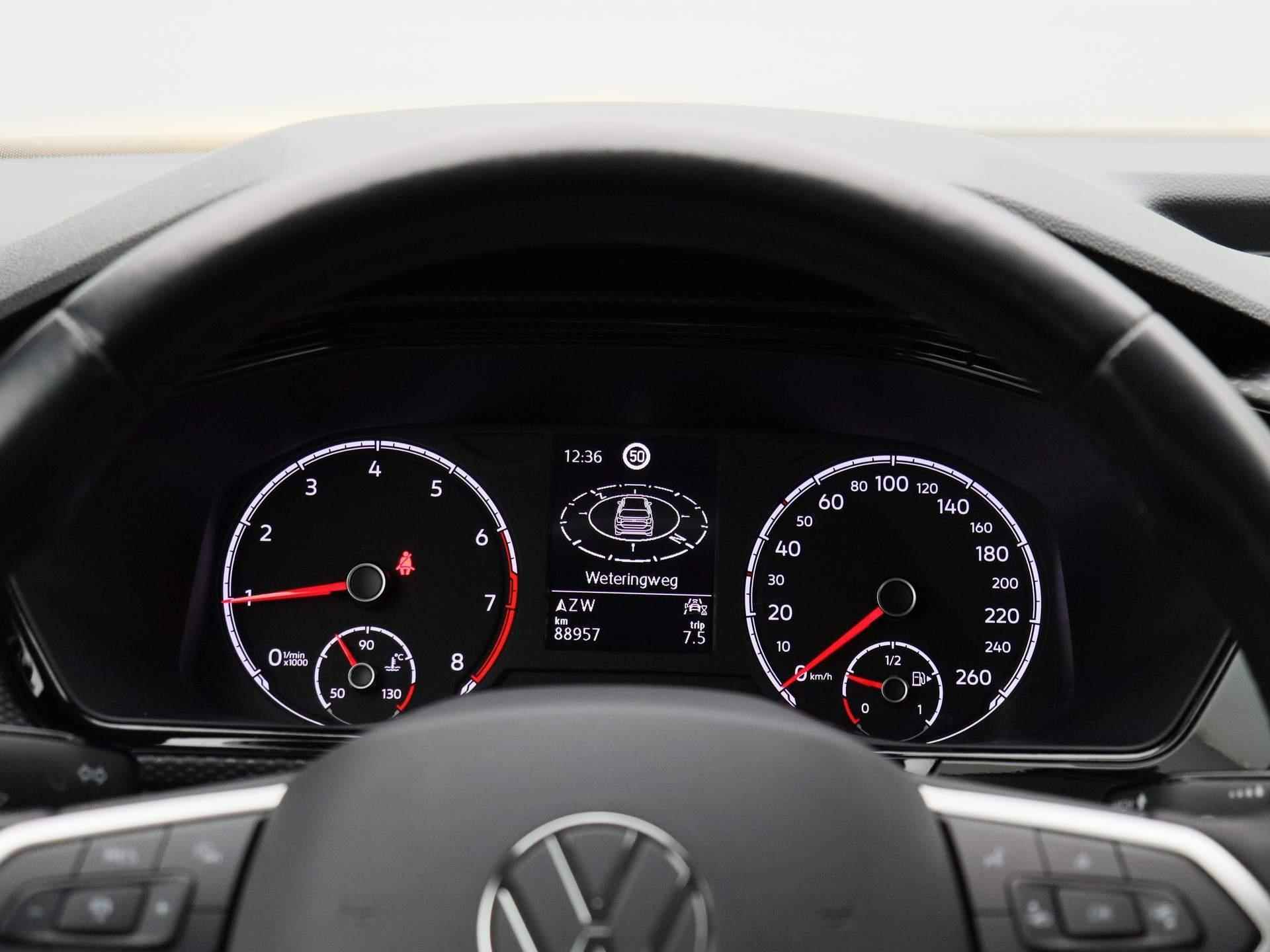 Volkswagen T-Cross 1.0 TSI Life 95 PK | Apple Carplay | Android Auto | Navigatie | Rijstrookhulp | Adaptive Cruise Control | Verlichting Automatisch | DAB Radio | - 9/37