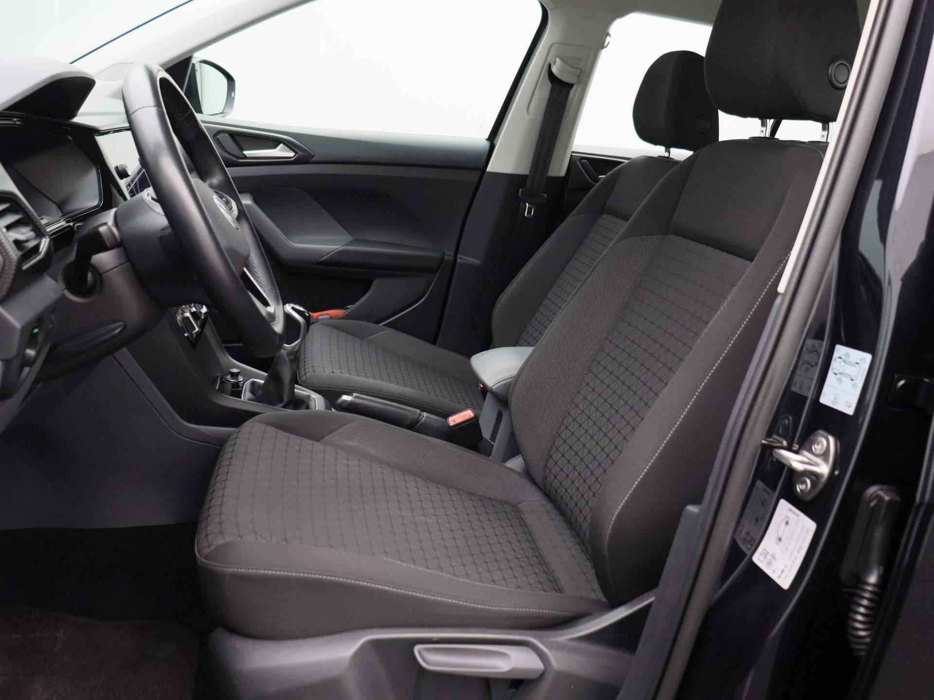 Volkswagen T-Cross 1.0 TSI Life 95 PK | Apple Carplay | Android Auto | Navigatie | Rijstrookhulp | Adaptive Cruise Control | Verlichting Automatisch | DAB Radio | - 13/37