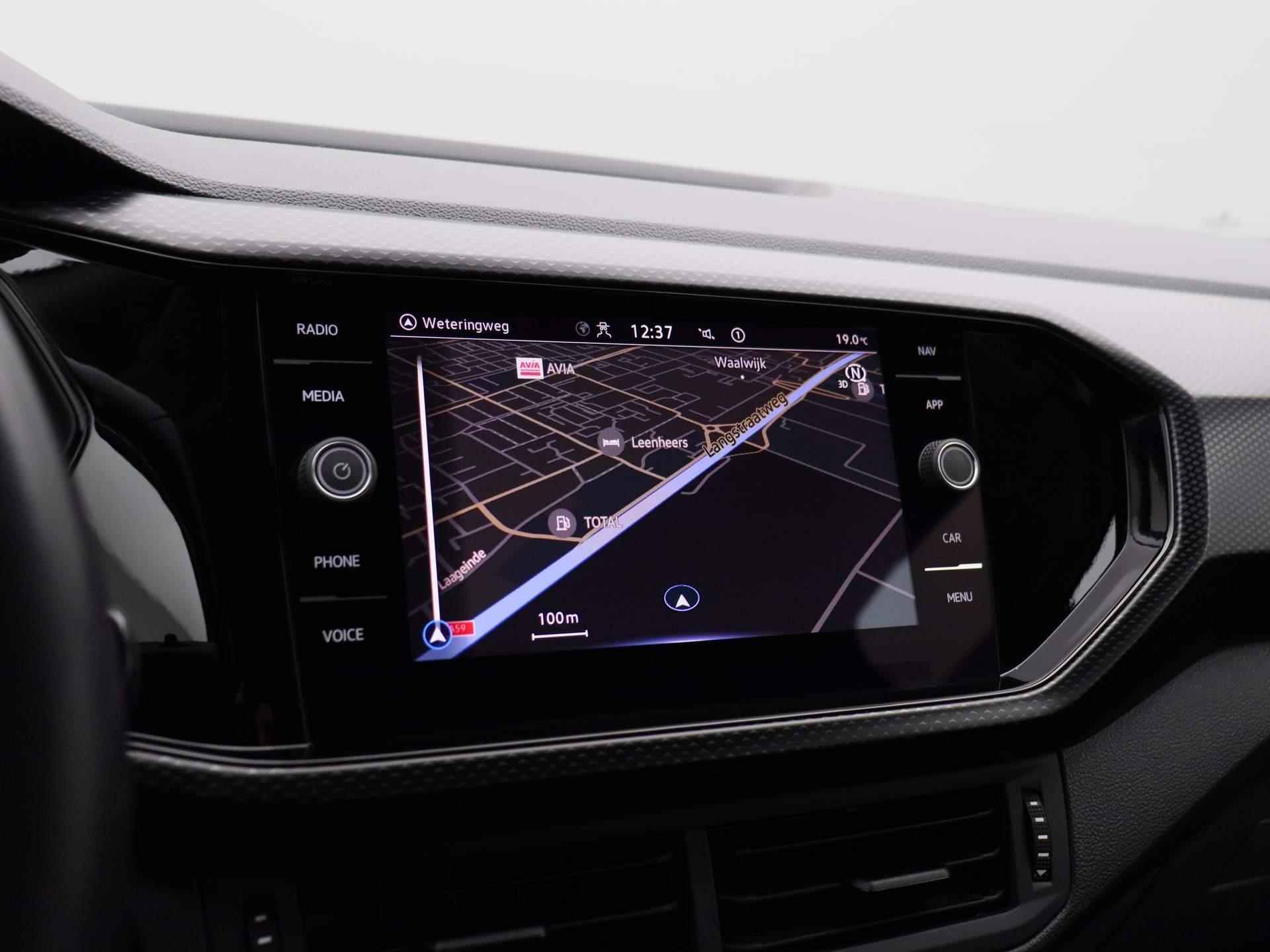 Volkswagen T-Cross 1.0 TSI Life 95 PK | Apple Carplay | Android Auto | Navigatie | Rijstrookhulp | Adaptive Cruise Control | Verlichting Automatisch | DAB Radio | - 18/37
