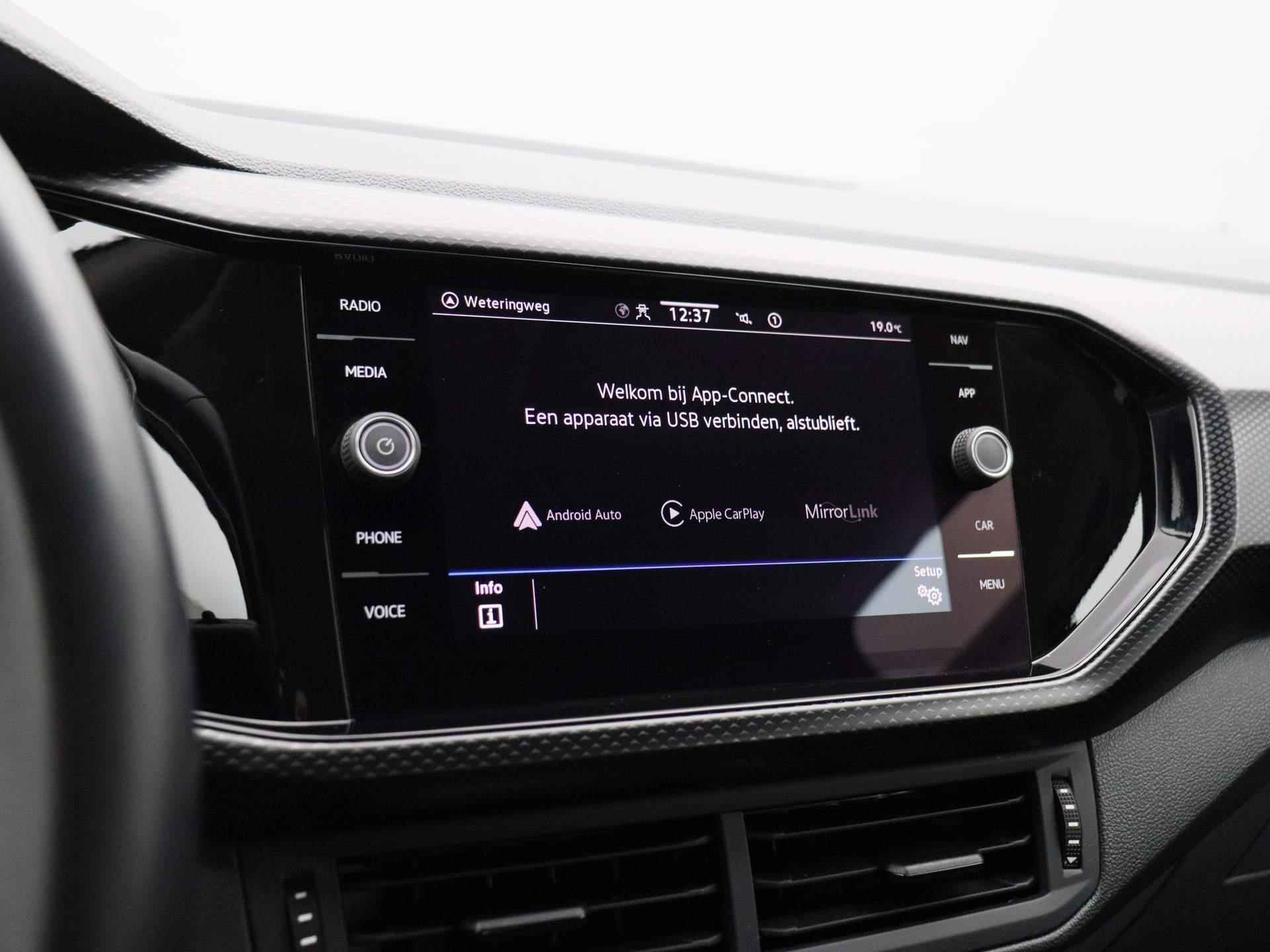 Volkswagen T-Cross 1.0 TSI Life 95 PK | Apple Carplay | Android Auto | Navigatie | Rijstrookhulp | Adaptive Cruise Control | Verlichting Automatisch | DAB Radio | - 27/37