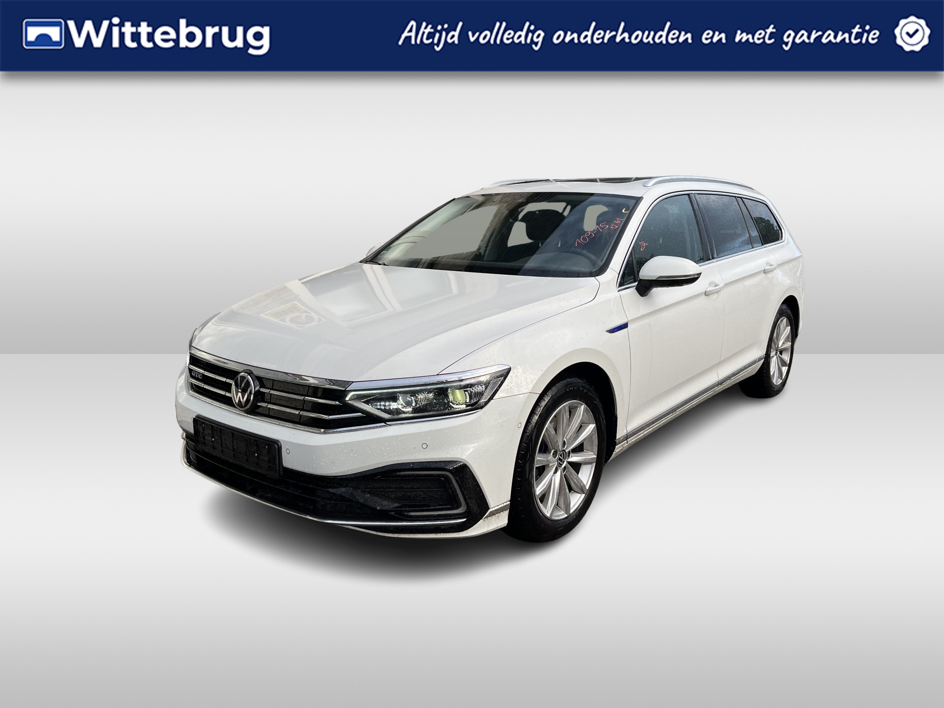 Volkswagen Passat Variant 1.4 TSI PHEV GTE Business / AUTOMAAT/ PANO/ TREKHAAK/ 360 CAMERA/ PARK. SENSOREN/ ERGO COMFORT/ STOEL VERWARM. V EN A/ DIGITAL DASHBOARD/ STUUR VERWARM./ ADAPT. CRUISE/ APP CONNECT/ NAVI/ CLIMA/ DAB/