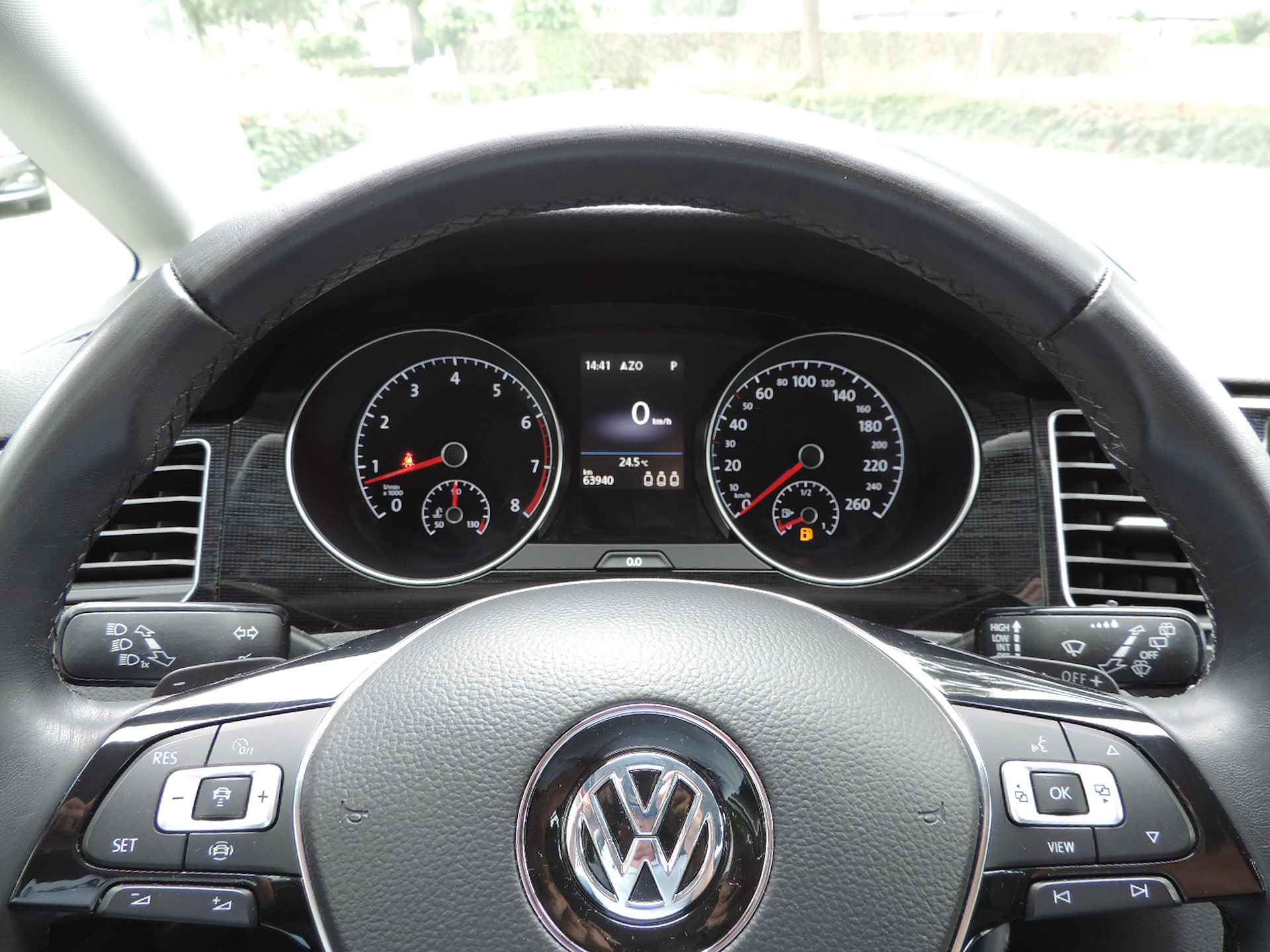 Volkswagen Golf Sportsvan 1.5 TSI 150PK ACT DSG Highline - Adap | Nav | Stoelverw. | massage | PDC v+a | All season - 15/37