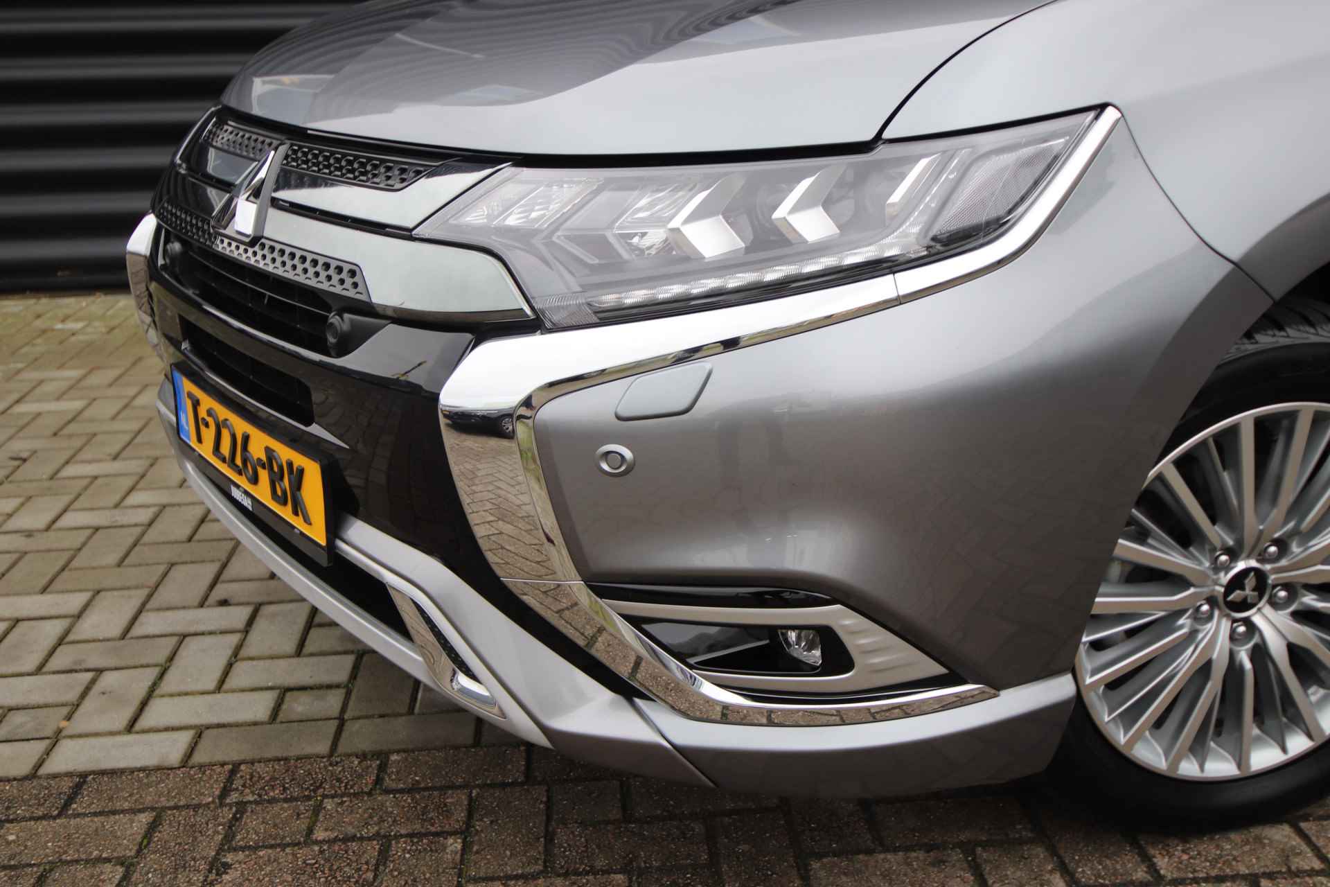 Mitsubishi Outlander 2.4 PHEV Instyle Leder, Trekhaak, E.achterklep - 17/76