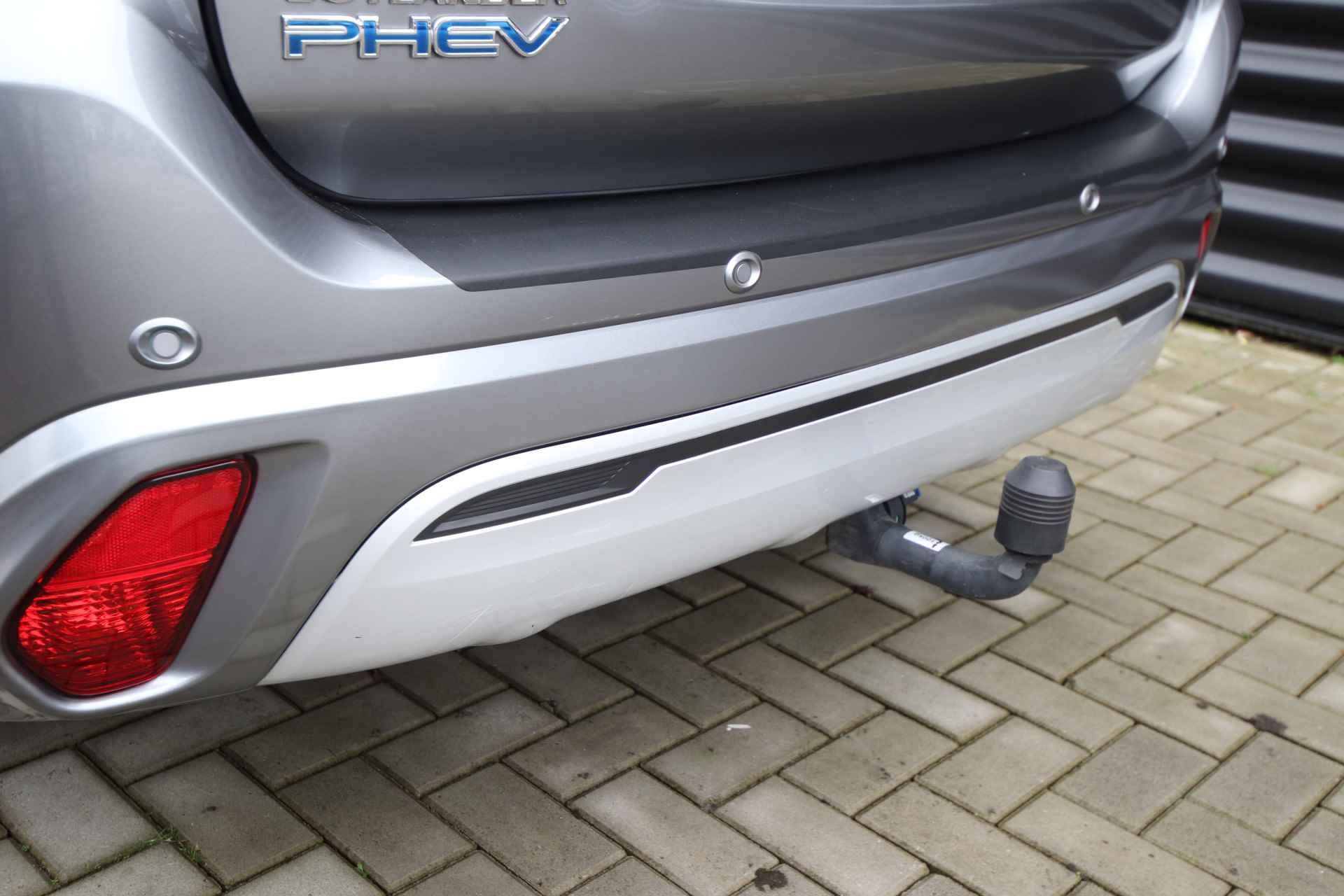 Mitsubishi Outlander 2.4 PHEV Instyle Leder, Trekhaak, E.achterklep - 30/76