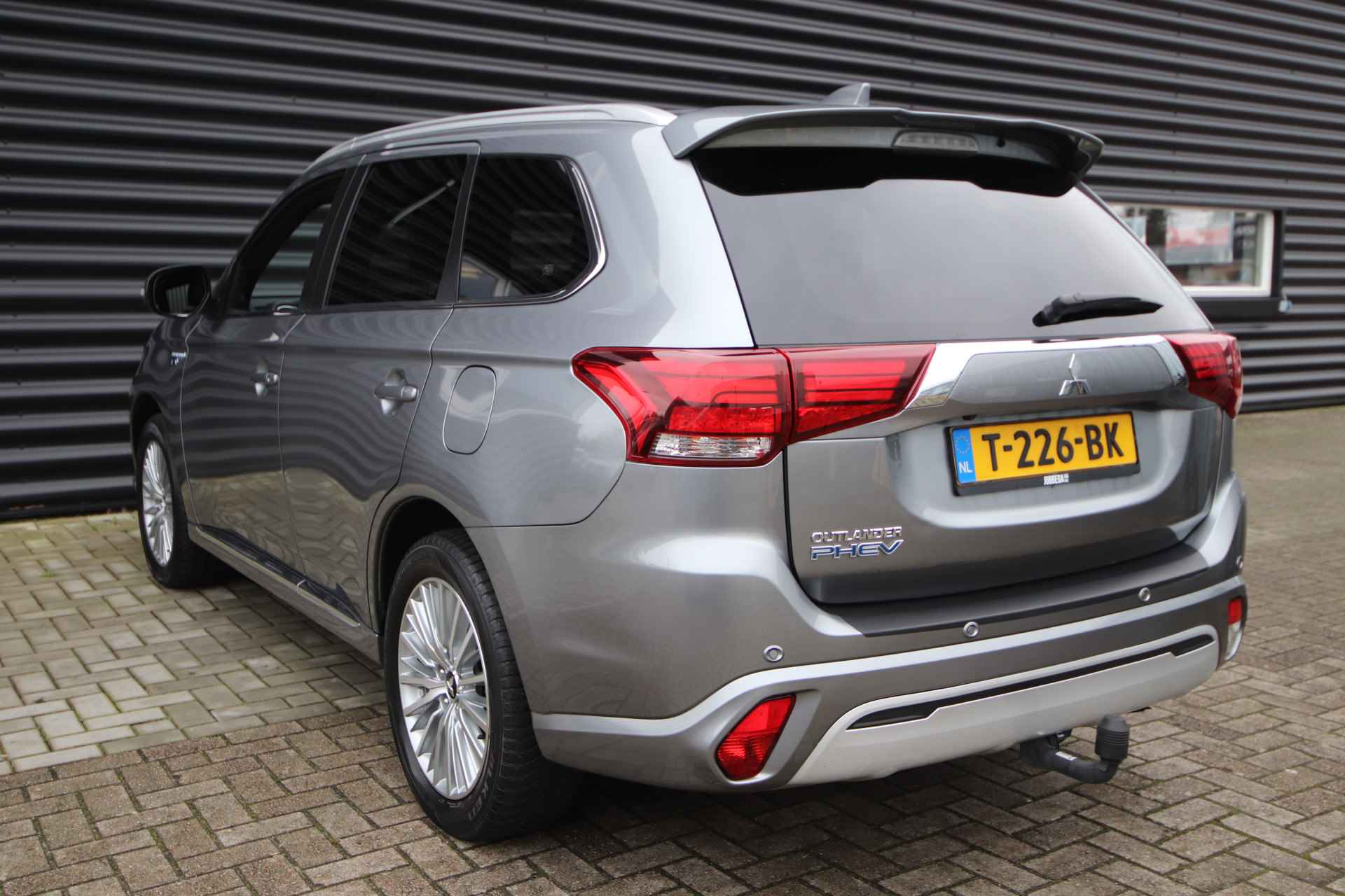 Mitsubishi Outlander 2.4 PHEV Instyle Leder, Trekhaak, E.achterklep - 75/76