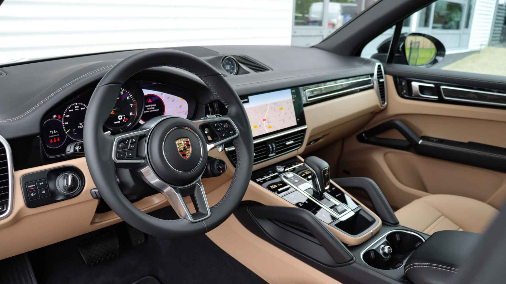 Porsche Cayenne 3.0 E-Hybrid Platinum Edition | Panoramadak | Surround View | Sportuitlaat | Trekhaak | BOSE Sound - 6/38