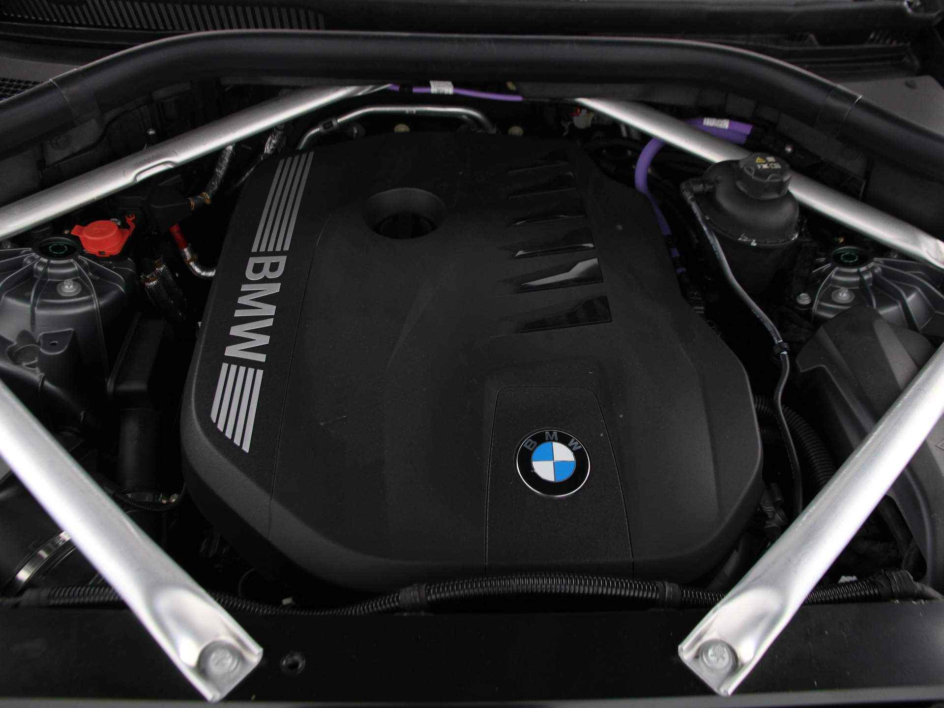 BMW X6 xDrive40i M-Sport Pro - 5/29
