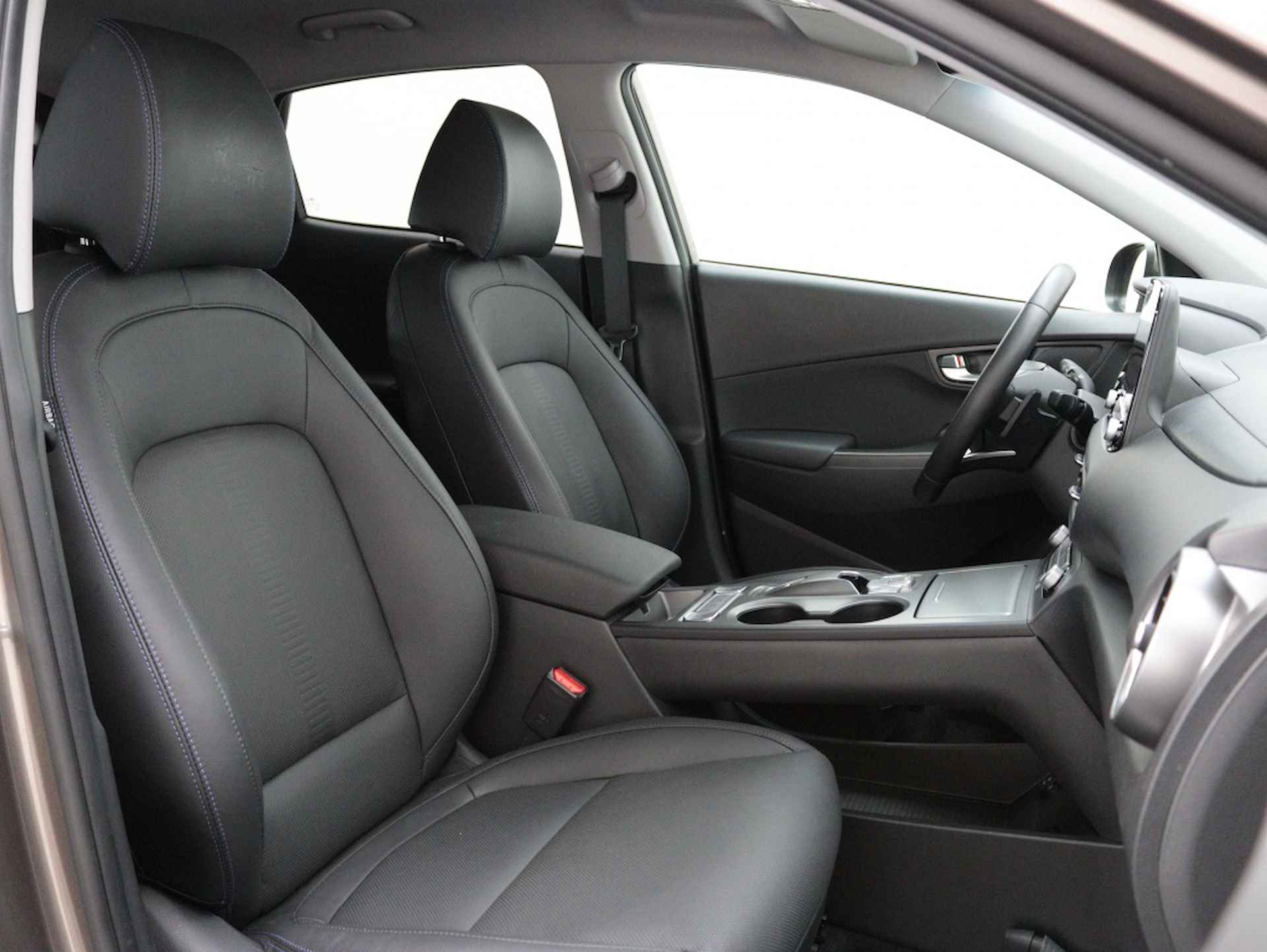 Hyundai Kona EV Premium 64 kWh | 3 Fase | Leder | Navigatie | Camera | - 23/52