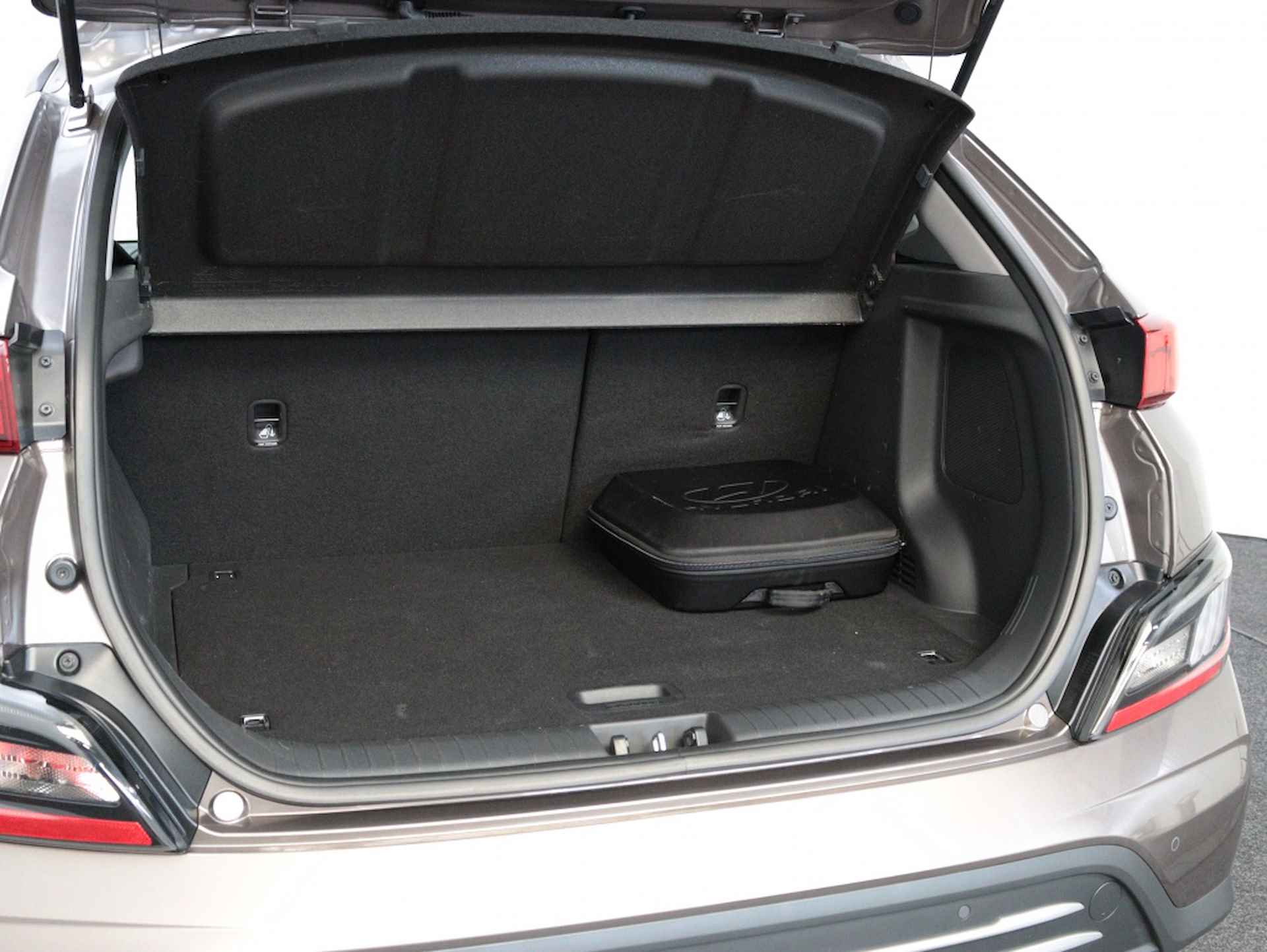 Hyundai Kona EV Premium 64 kWh | 3 Fase | Leder | Navigatie | Camera | - 20/52