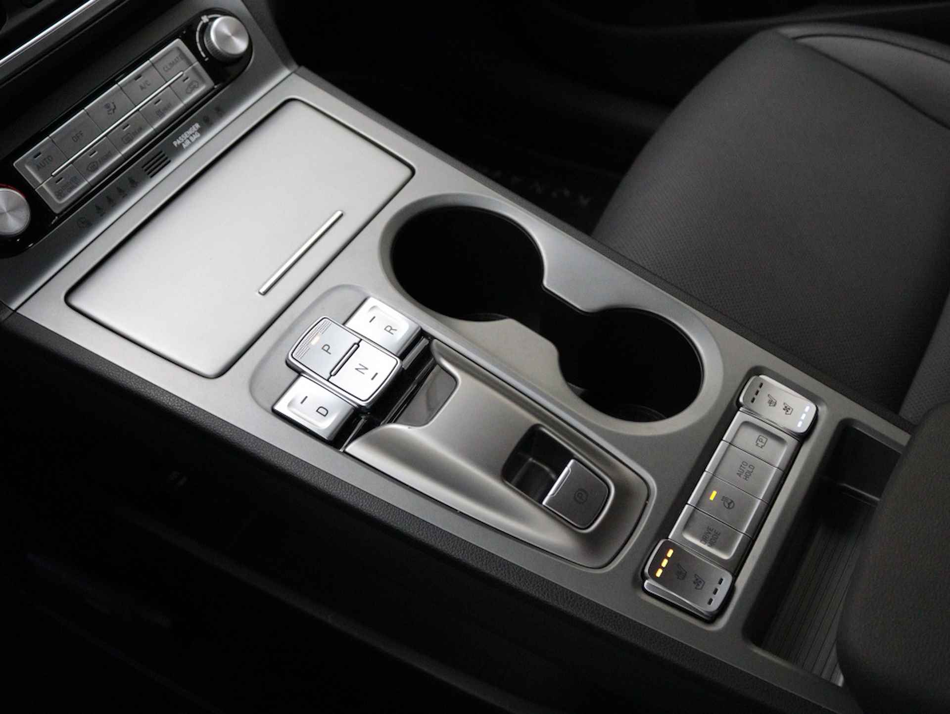 Hyundai Kona EV Premium 64 kWh | 3 Fase | Leder | Navigatie | Camera | - 37/52