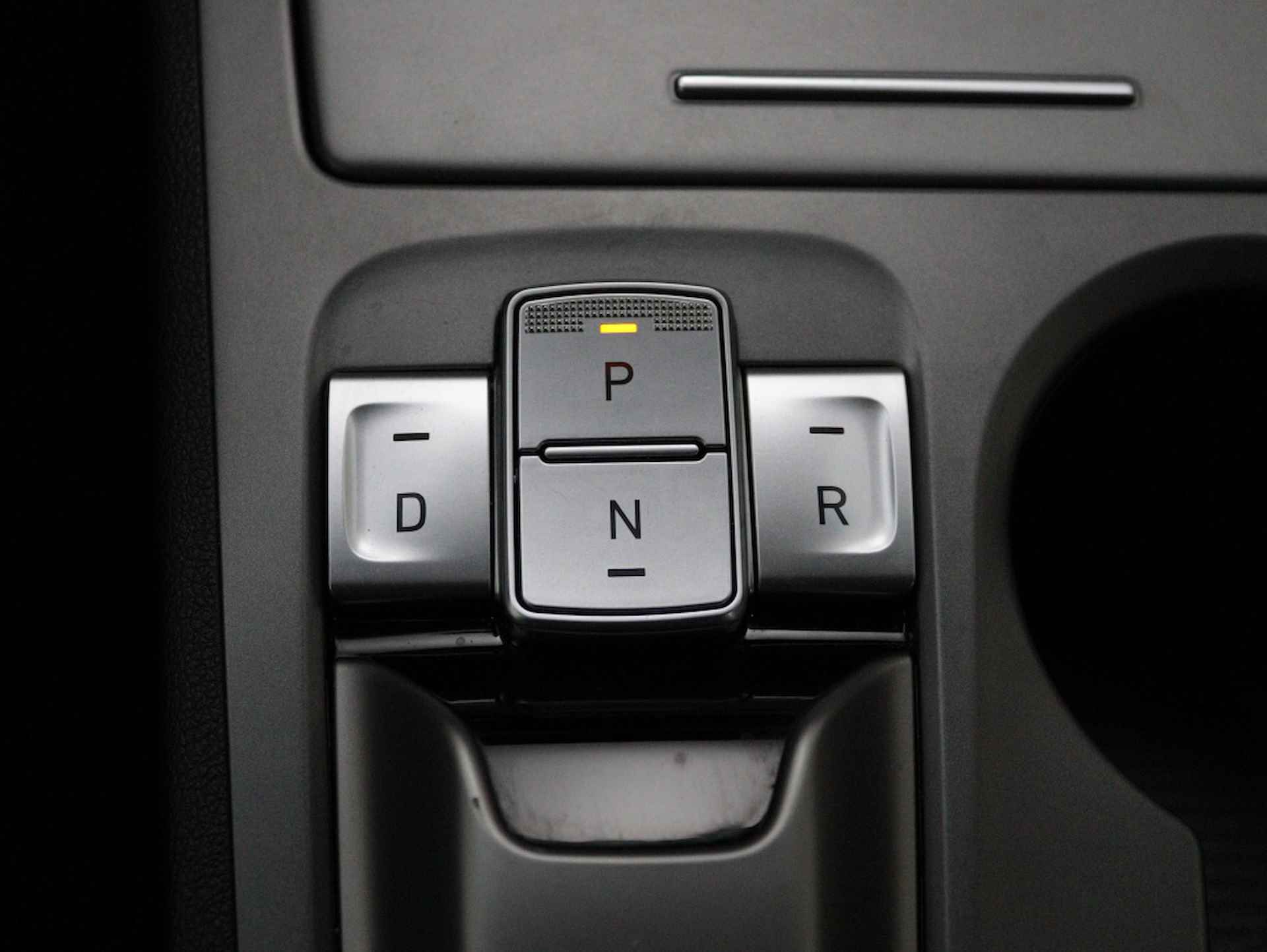 Hyundai Kona EV Premium 64 kWh | 3 Fase | Leder | Navigatie | Camera | - 39/52