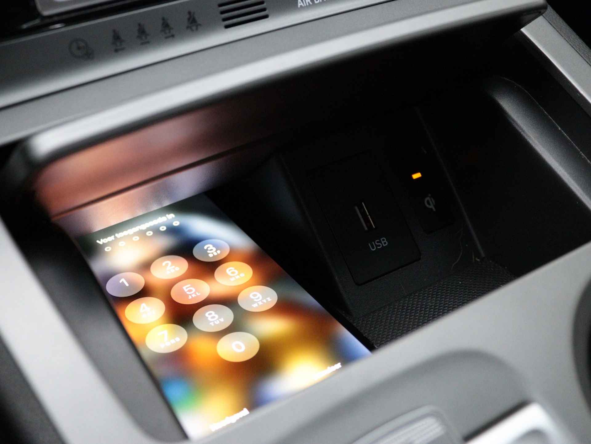 Hyundai Kona EV Premium 64 kWh | 3 Fase | Leder | Navigatie | Camera | - 38/52