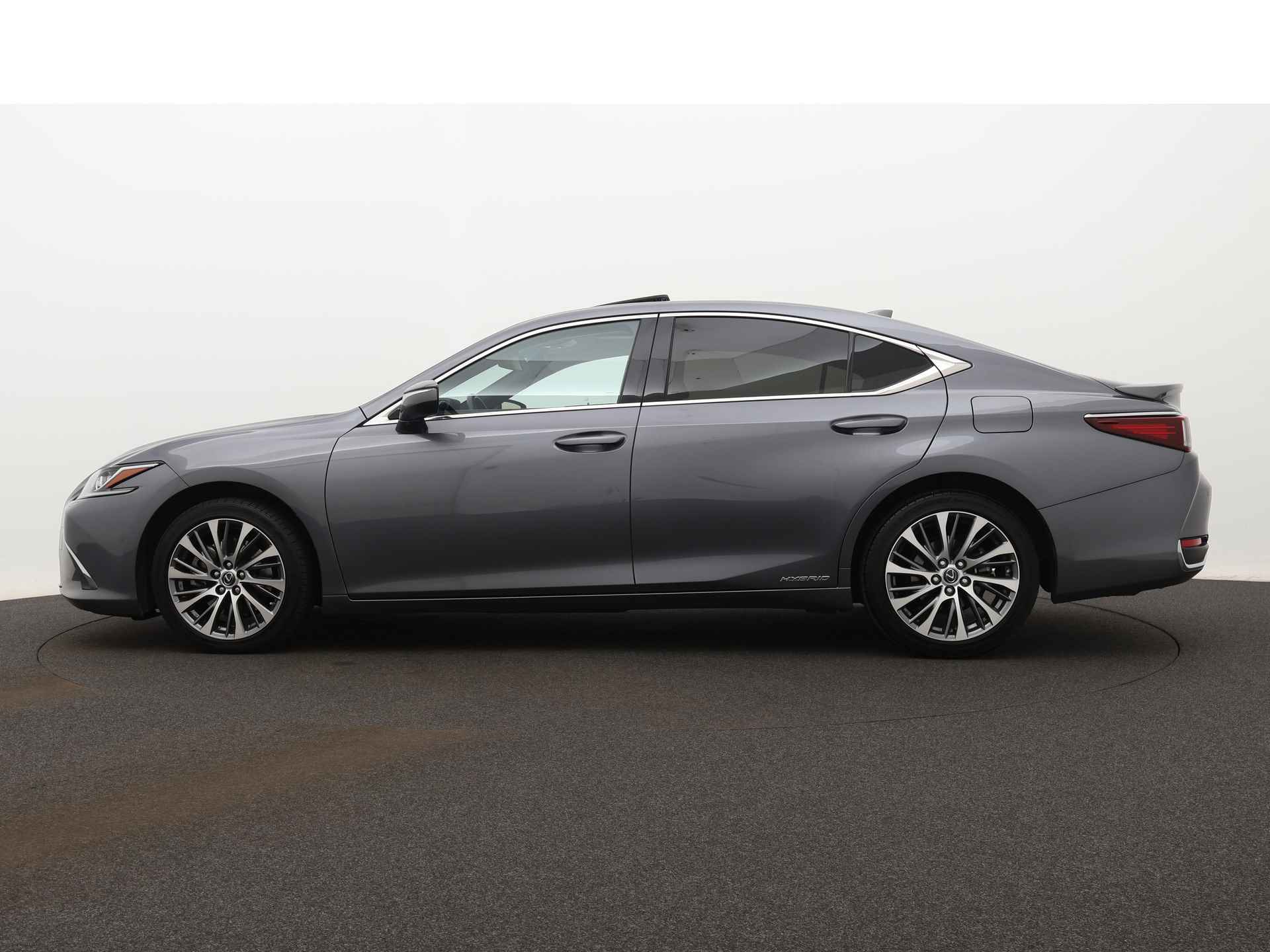 Lexus ES 300h Preference Line | Schuifdak | Leder | Stuurverwarming | Parkeersensoren | Apple CarPlay | - 4/43
