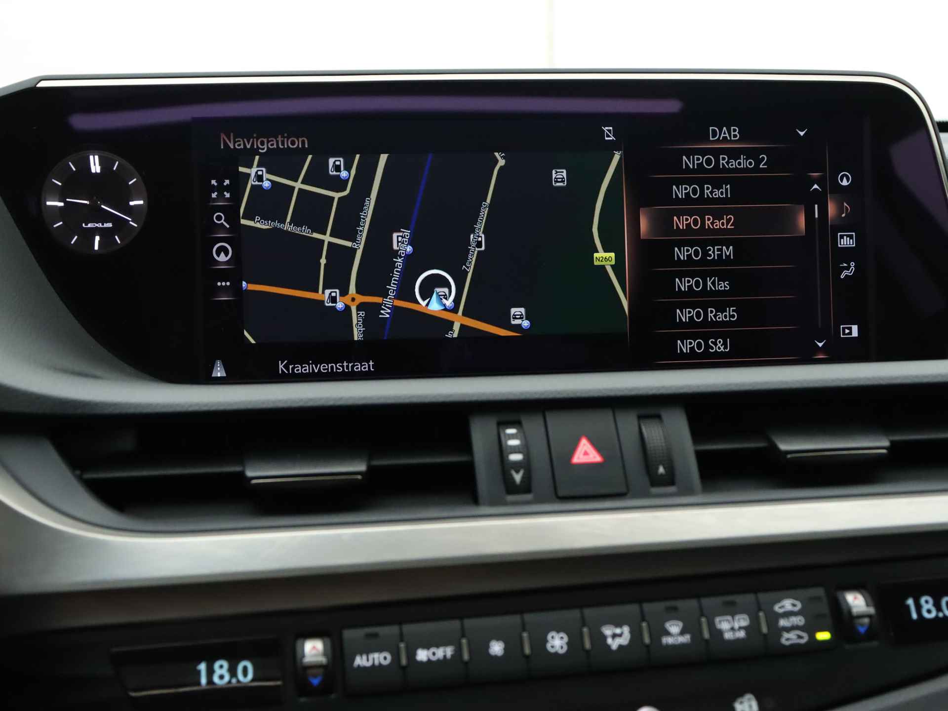 Lexus ES 300h Preference Line | Schuifdak | Leder | Stuurverwarming | Parkeersensoren | Apple CarPlay | - 8/43