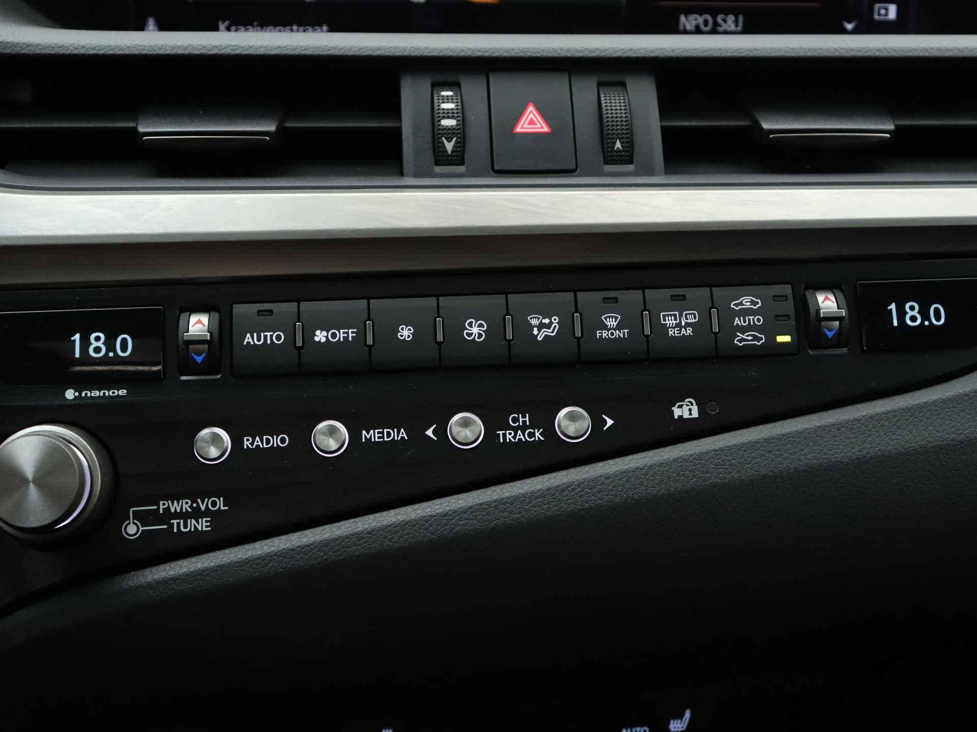 Lexus ES 300h Preference Line | Schuifdak | Leder | Stuurverwarming | Parkeersensoren | Apple CarPlay | - 10/43