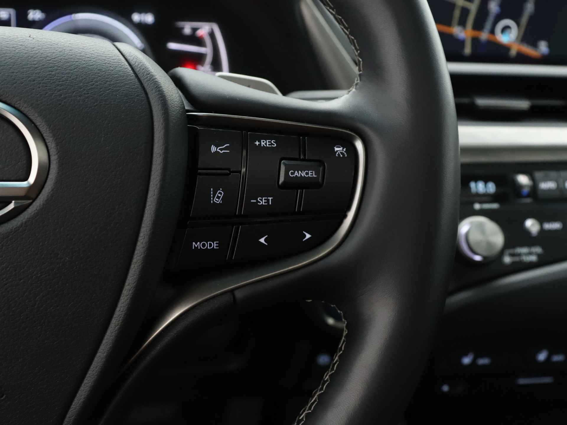 Lexus ES 300h Preference Line | Schuifdak | Leder | Stuurverwarming | Parkeersensoren | Apple CarPlay | - 19/43