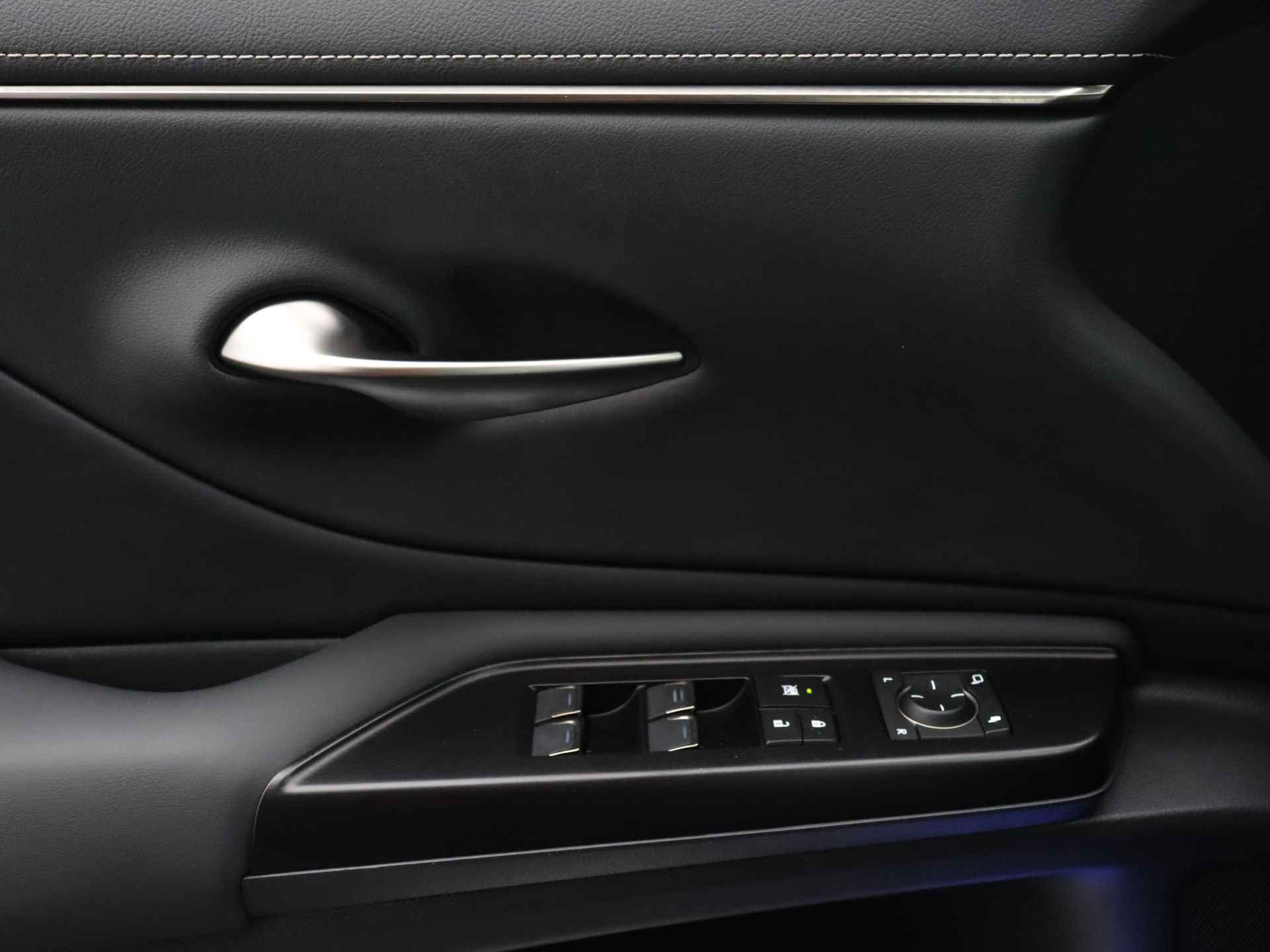 Lexus ES 300h Preference Line | Schuifdak | Leder | Stuurverwarming | Parkeersensoren | Apple CarPlay | - 28/43