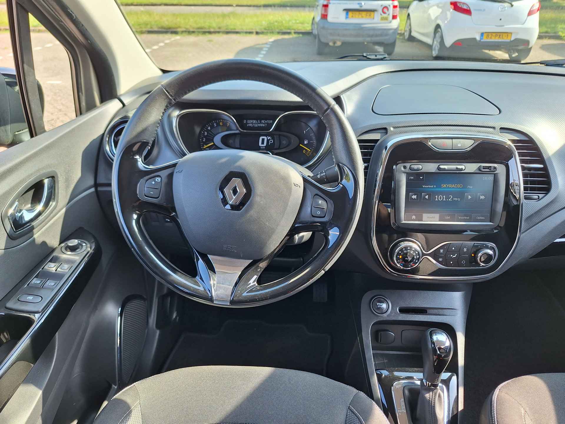 Renault Captur 1.2 TCe Dynamique - 2/30