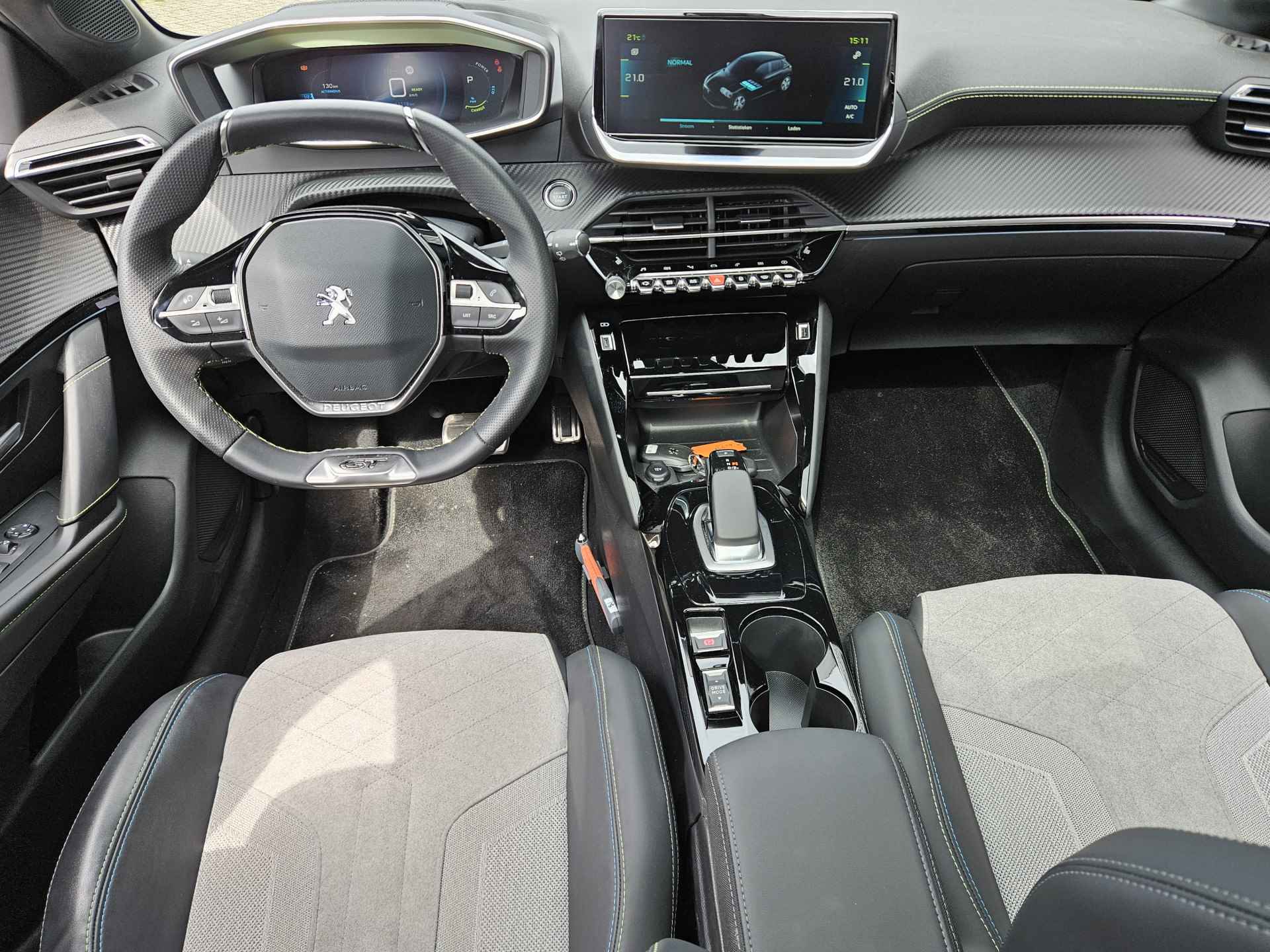 Peugeot e-208 EV GT Pack 50 kWh Panoramadak | 3-Fase lader | Camera | Navigatie | Supermooie Uitvoering !! Draadloze Telefoonlader | Keyless | Stoelverwarming !! - 9/47