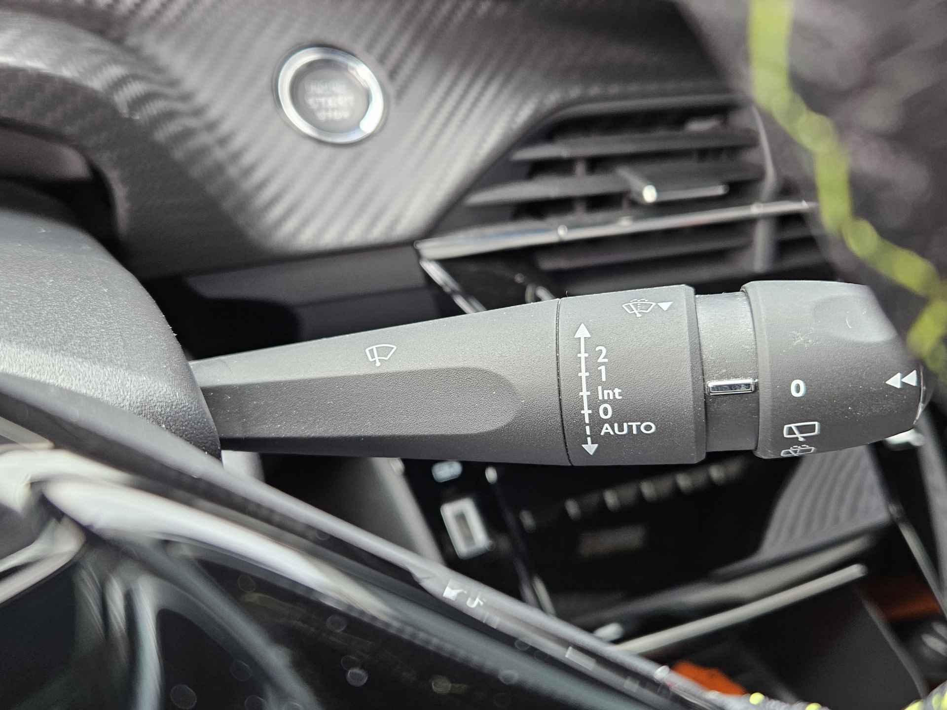 Peugeot e-208 EV GT Pack 50 kWh Panoramadak | 3-Fase lader | Camera | Navigatie | Supermooie Uitvoering !! Draadloze Telefoonlader | Keyless | Stoelverwarming !! - 41/47