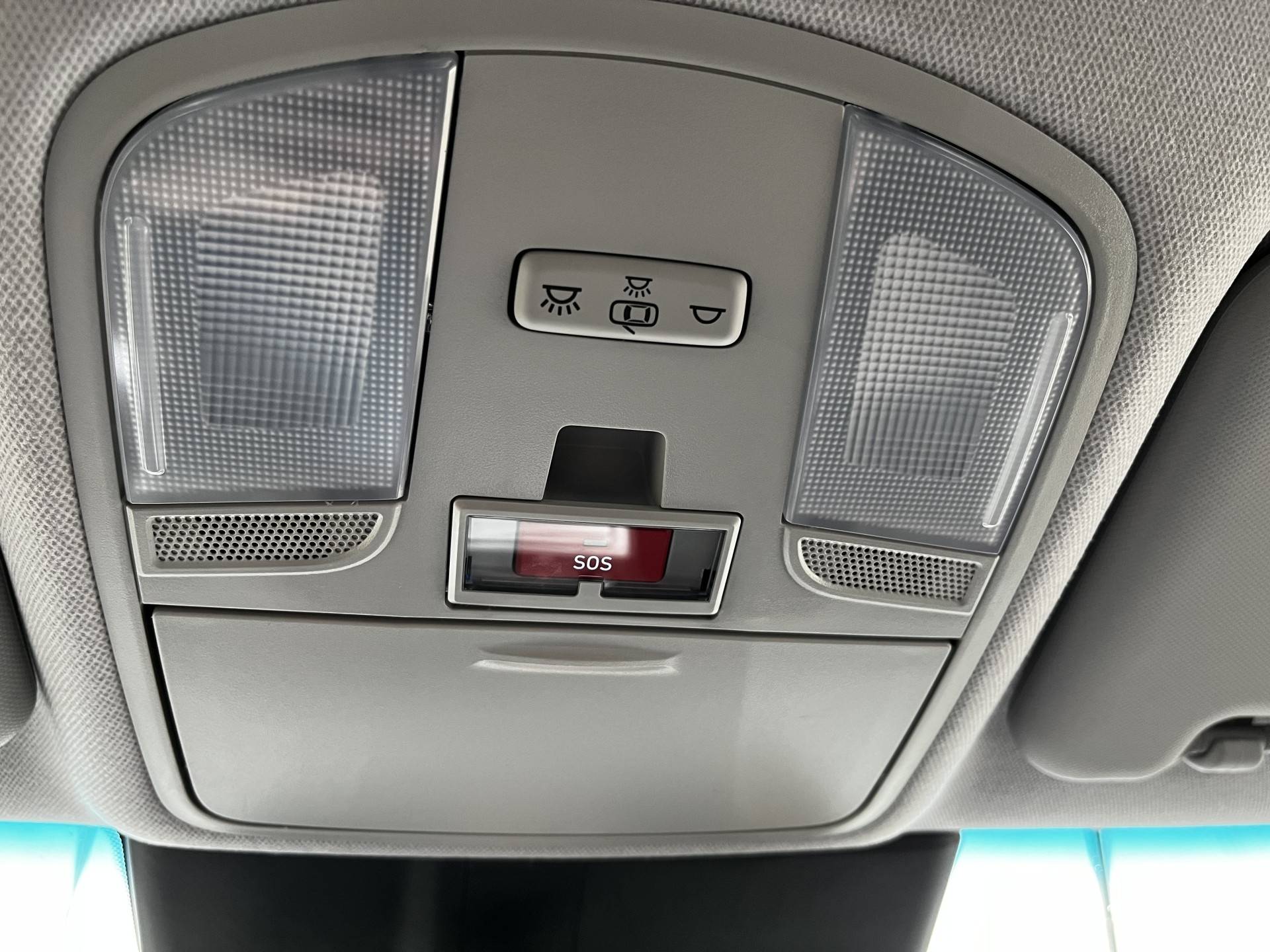 Hyundai KONA EV Comfort 39 kWh Warmtepomp, Navi, lane departure adaptive cruise control, € 2000,- subsidie mogelijk - 27/28