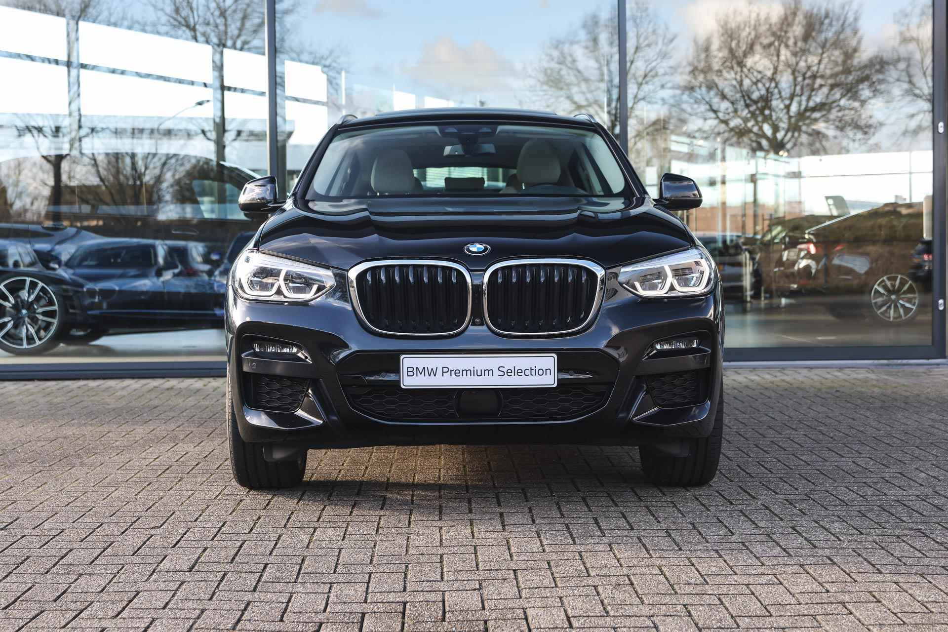 BMW X4 xDrive20i High Executive M Sport Automaat / Panoramadak / Trekhaak / Sportstoelen / Adaptieve LED / Parking Assistant Plus / Head-Up / Adaptief onderstel - 7/41