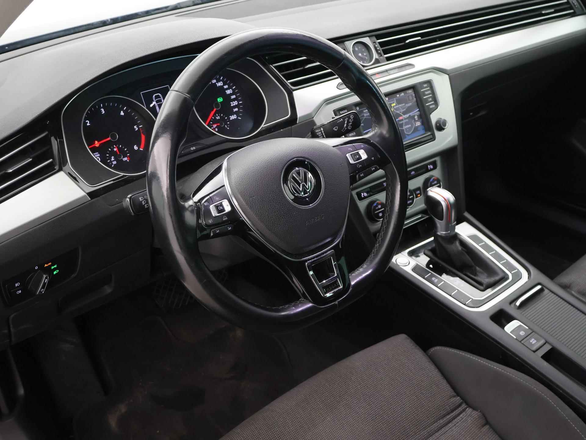 Volkswagen Passat Variant 1.6 TDI DSG AUT. BUSINESS + NAVIGATIE / TREKHAAK / DAB / CRUISE CONTROL - 20/41