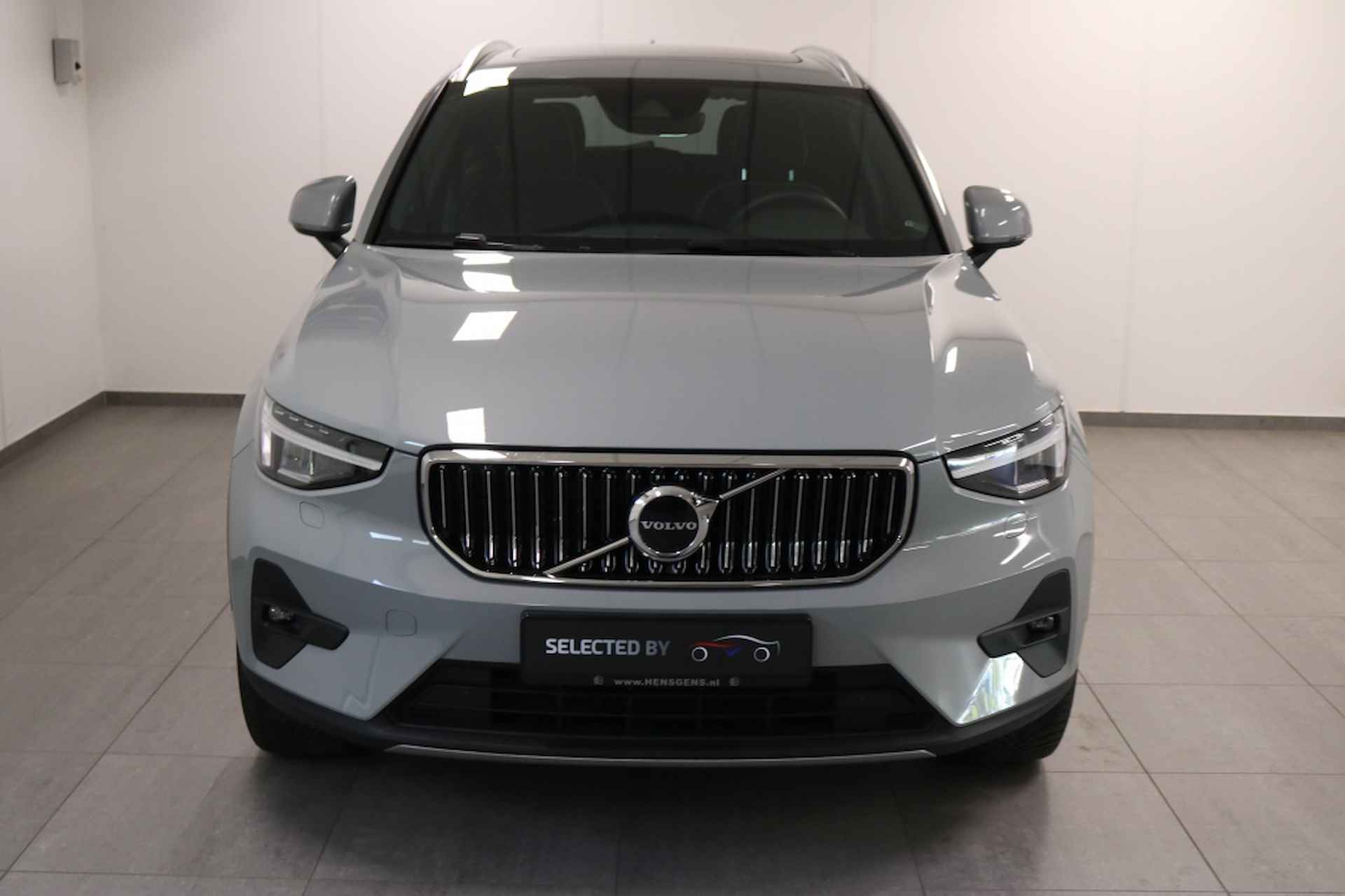 Volvo XC40 1.5 T4 R Ultimate Bright | Pano dak - 2/39