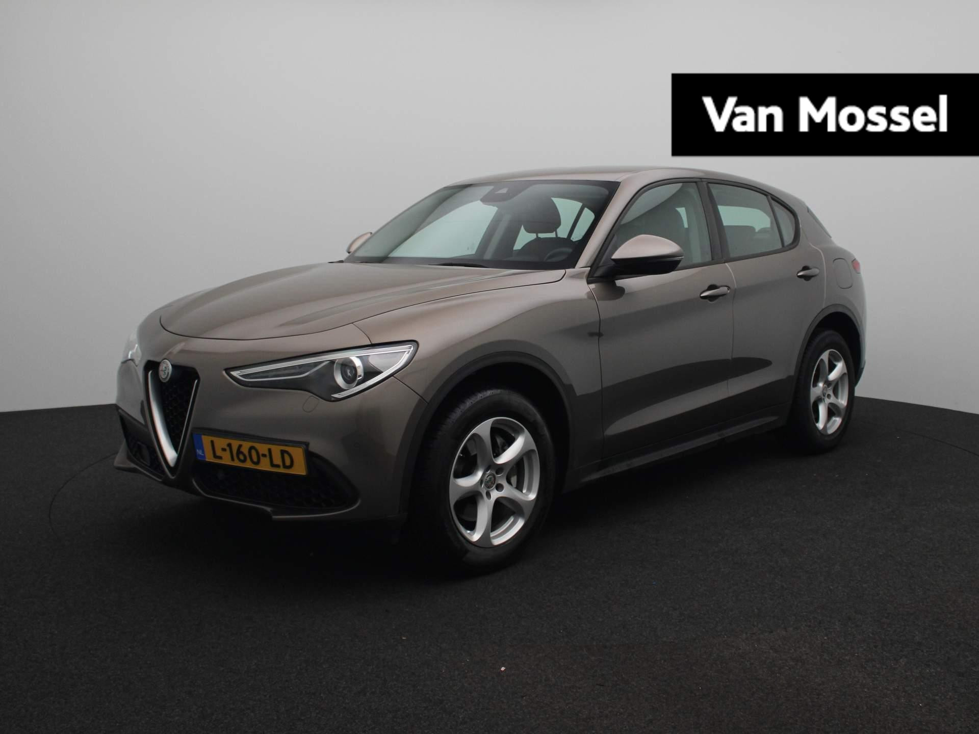 Alfa Romeo Stelvio 2.0 T AWD Super | Camera | Parkeersensoren | Navigatie