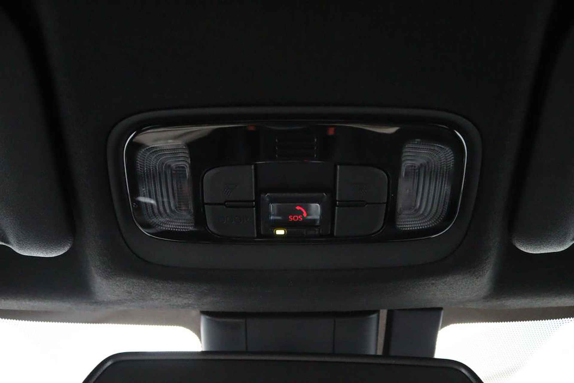 Toyota Yaris Cross 1.5 VVT-I Dynamic Automaat | Zomer Editie | Dakdragerset | Dakdrager | Kunststof Laadvloer Beschermer | 10 Jaar Garantie | - 29/46