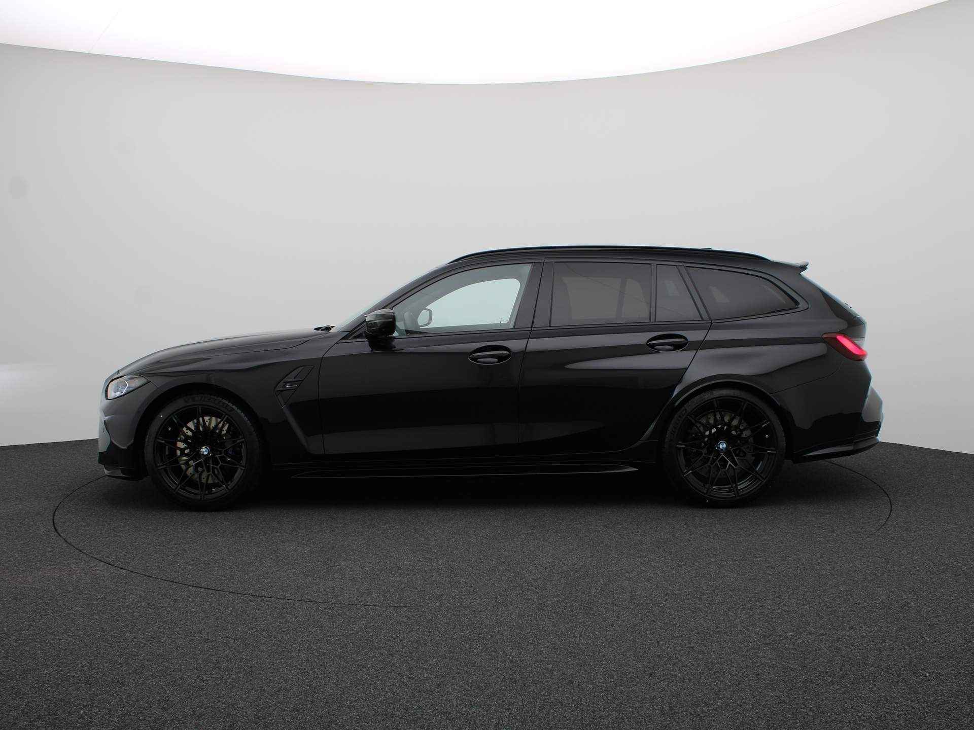 BMW M3 Touring xDrive Competition | Technology Pack | M Drive Professional | M Driver's Package | Carbon Exterior Pack - 4/28