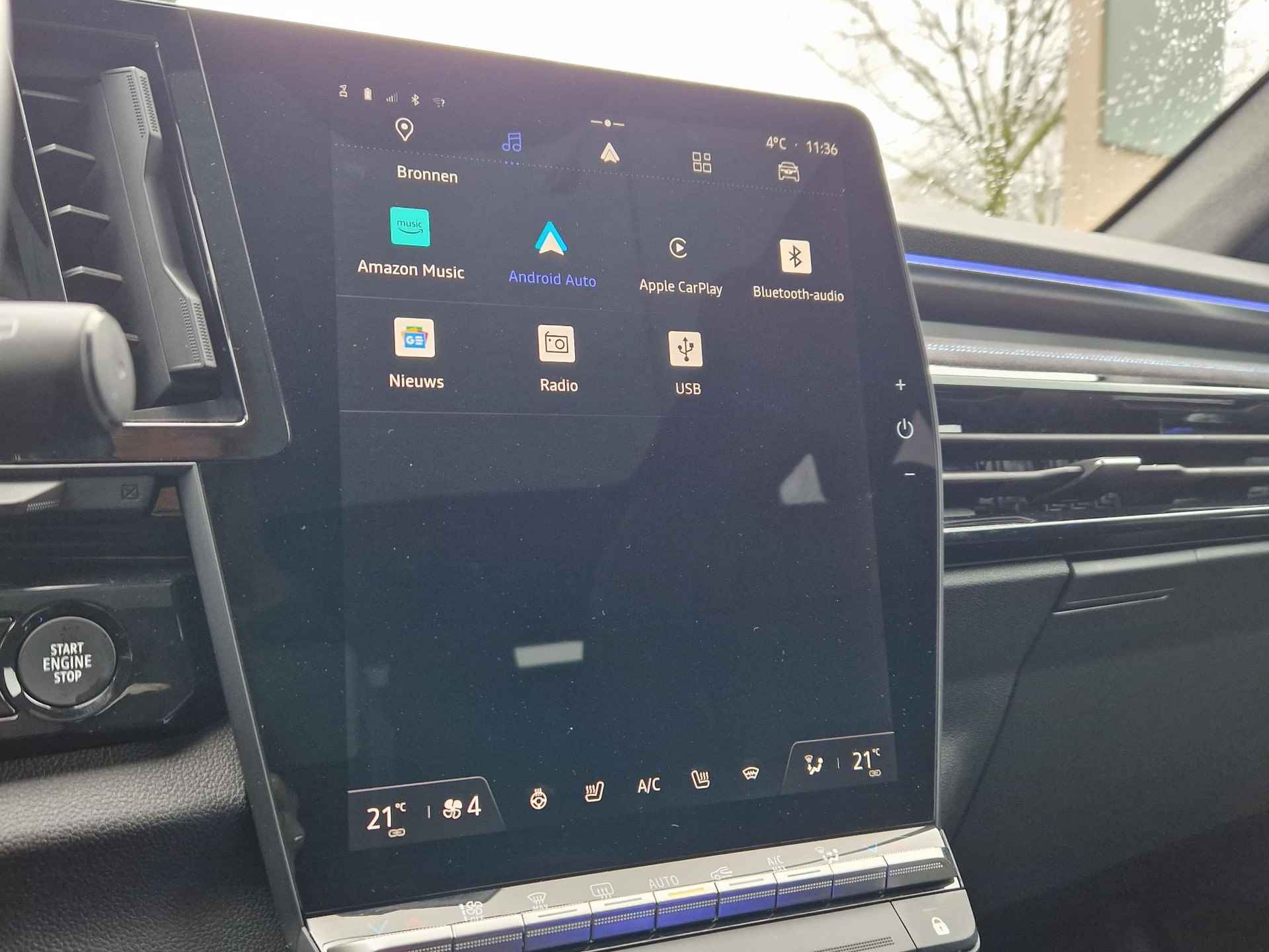 Renault Espace E-Tech Hybrid 200 esprit Alpine 7p. / 7 persoons / Elektrische achterklep / Rondomzicht camera / Navigatie / Apple Carplay Android Auto / HUD / Panoramadak / - 52/57