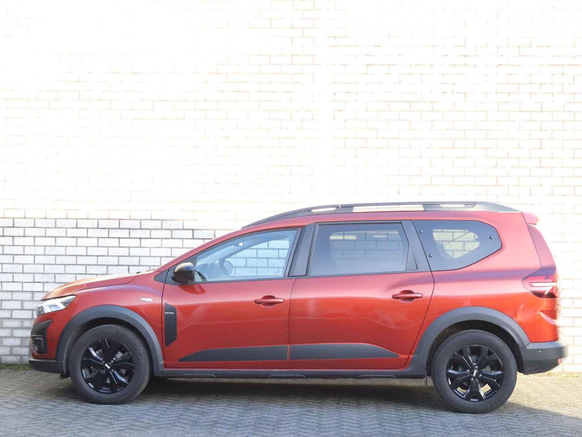 Dacia Jogger 1.0 TCe 100 ECO-G Extreme | 7-persoons | Navigatie | Achteruitrijcamera | Stoelverwarming - 16/33