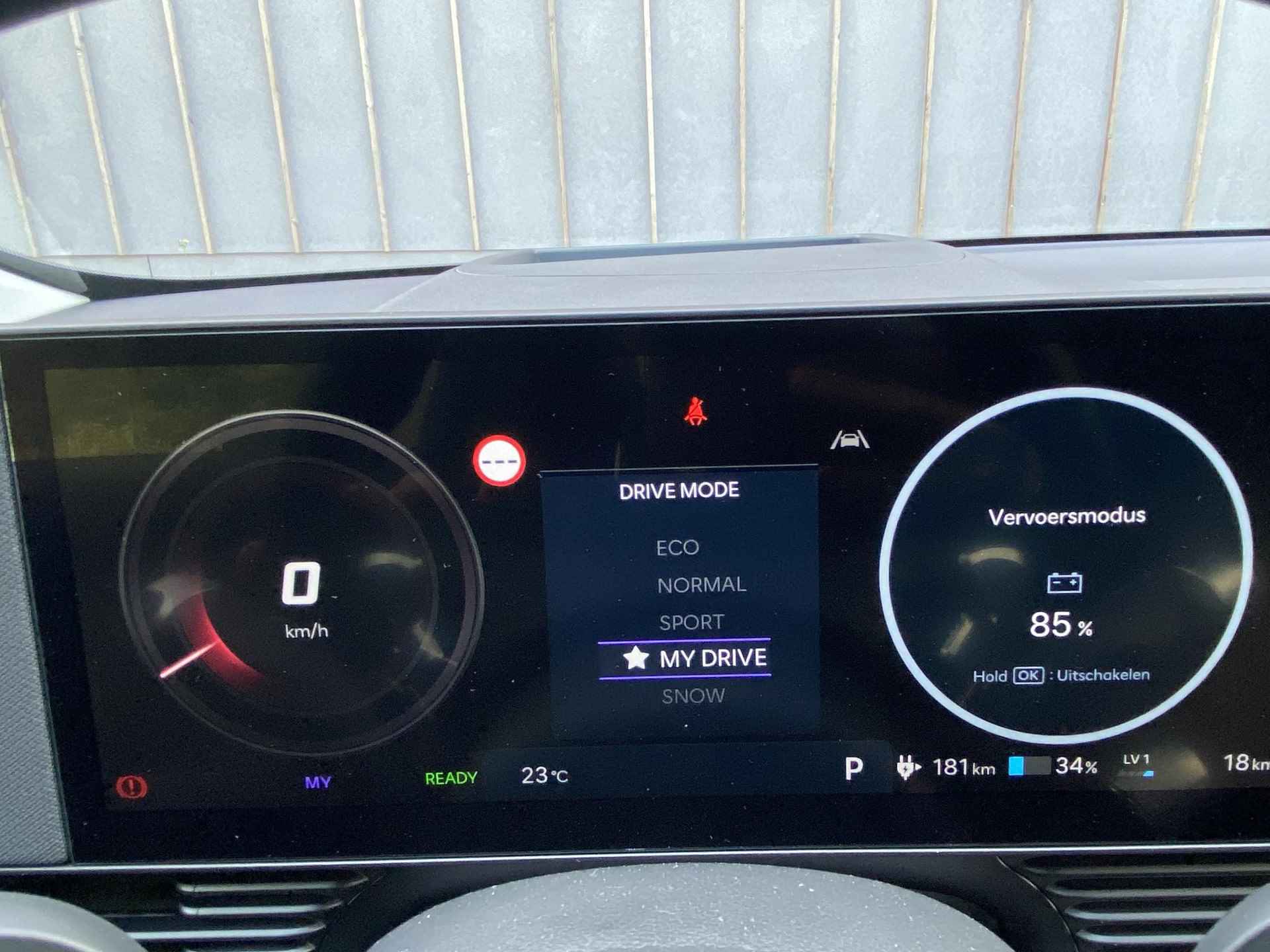 Hyundai IONIQ 5 Connect+ 84 kWh | NIEUW MODEL | 84 KWH ACCUPAKKET  | STOEL/-STUUR VERWARMING | WARMTEPOMP | - 37/57