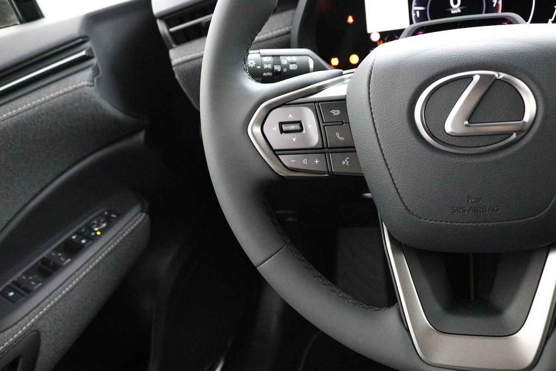 Lexus LBX 2WD | Blind Spot Monitor | Keyless Entry | Stoelverwarming | Parkeersensoren - 19/41