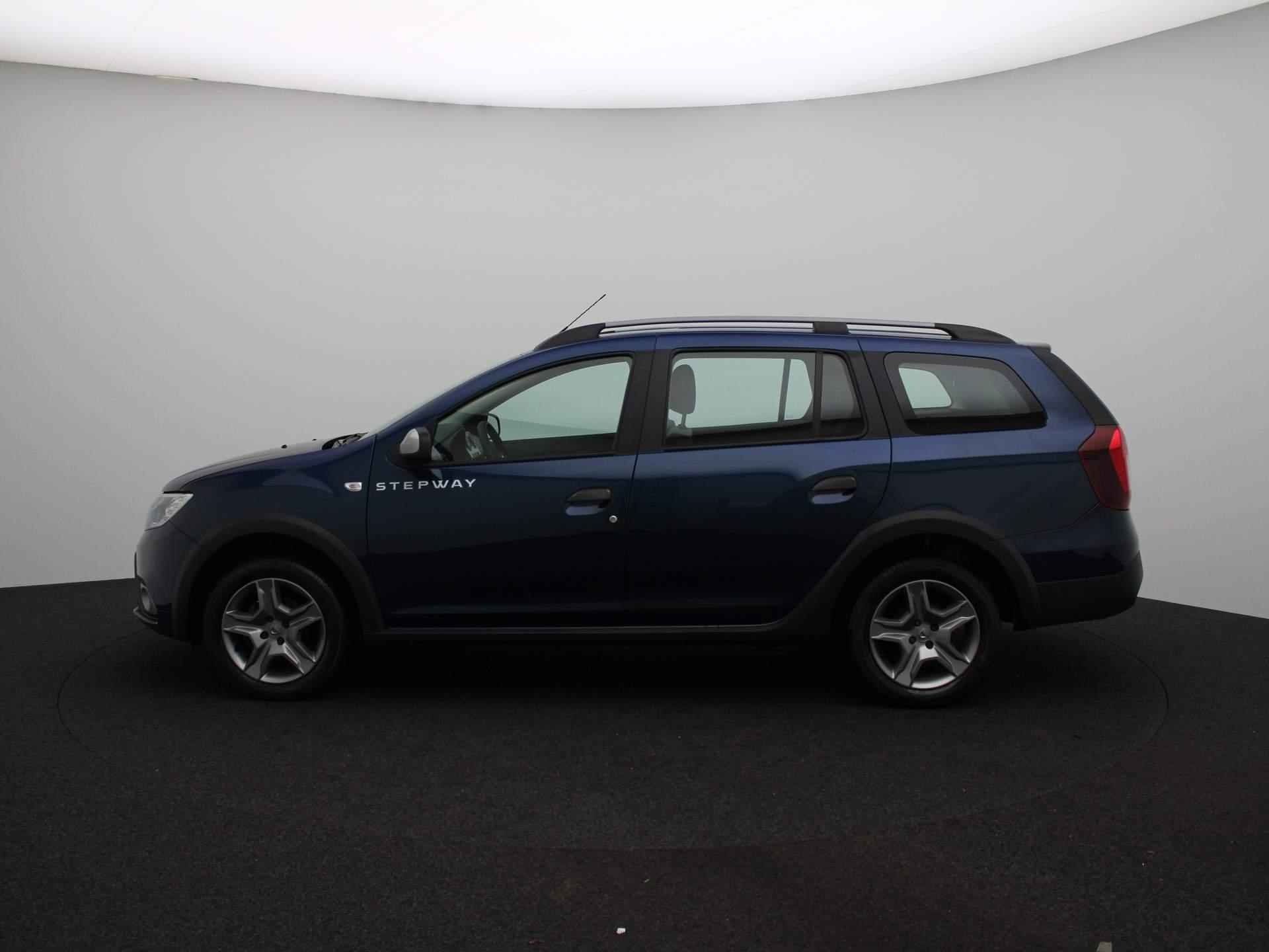 Dacia Logan MCV TCe 90 Stepway | Navigatie | Achteruitrijcamera | Airco | Parkeersensoren achter - 4/25