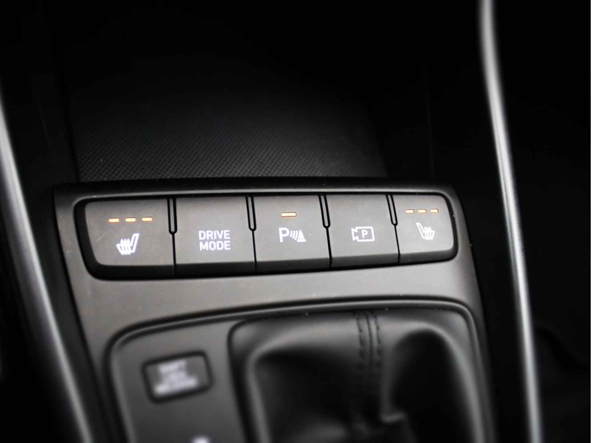 Hyundai i20 1.0 T-GDI Premium Automaat | Parkeercamera | Stoelverwarming | BOSE Audio | Navigatie | Rijklaarprijs! - 18/33