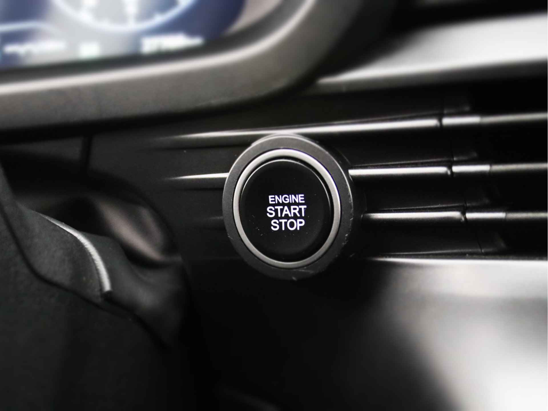 Hyundai i20 1.0 T-GDI Premium Automaat | Parkeercamera | Stoelverwarming | BOSE Audio | Navigatie | Rijklaarprijs! - 25/33